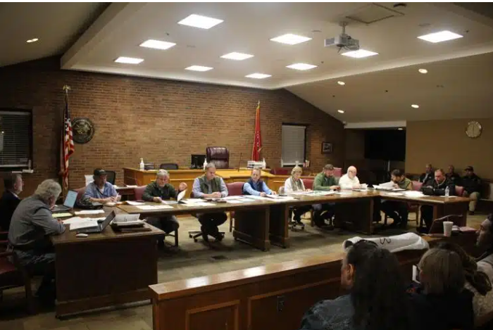 Cheatham County Regional Planning Commission approves luxury RV park
This article covers the Cheatham County Regional Planning Commission’s approval of the plans for Locker’s Southern View Luxury Motorcoach Resort. It outlines the details presented t