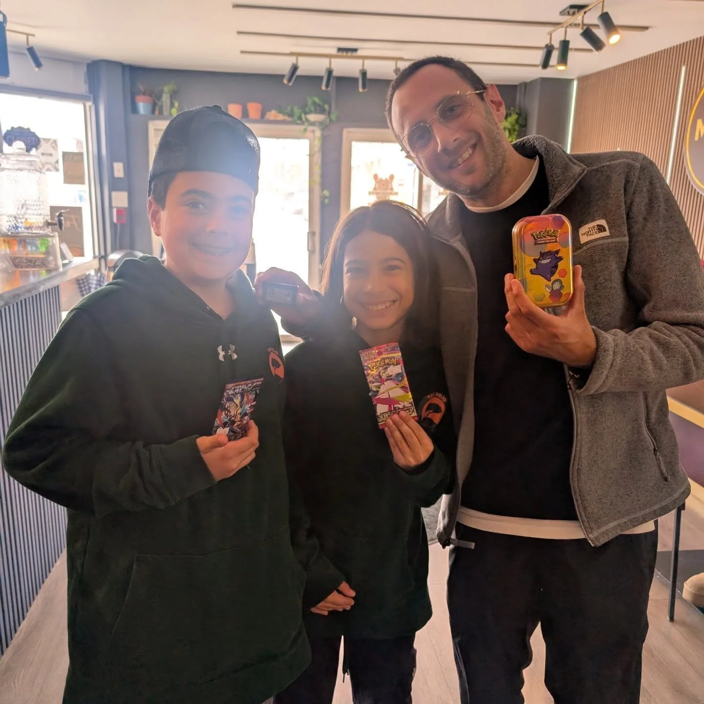 Happy Sunday ☀️ Everyone found something they love&hellip; plus coffee ☕💛

#PokemonCards #SundayVibes #CardHunting #FamilyFun #GottaCatchEmAll