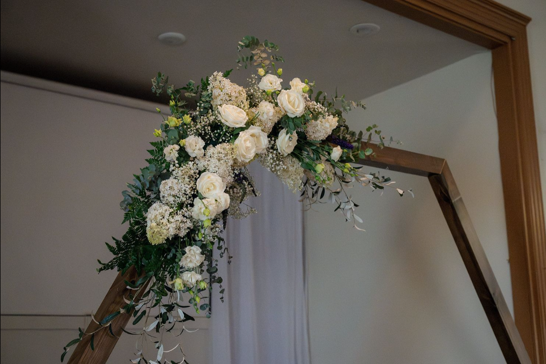 white medium size arch swag