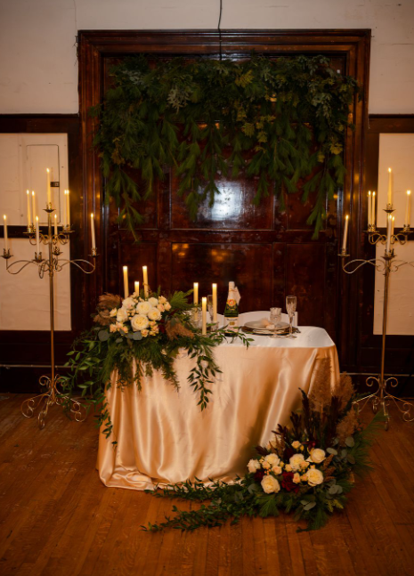 sweetheart table with candles 