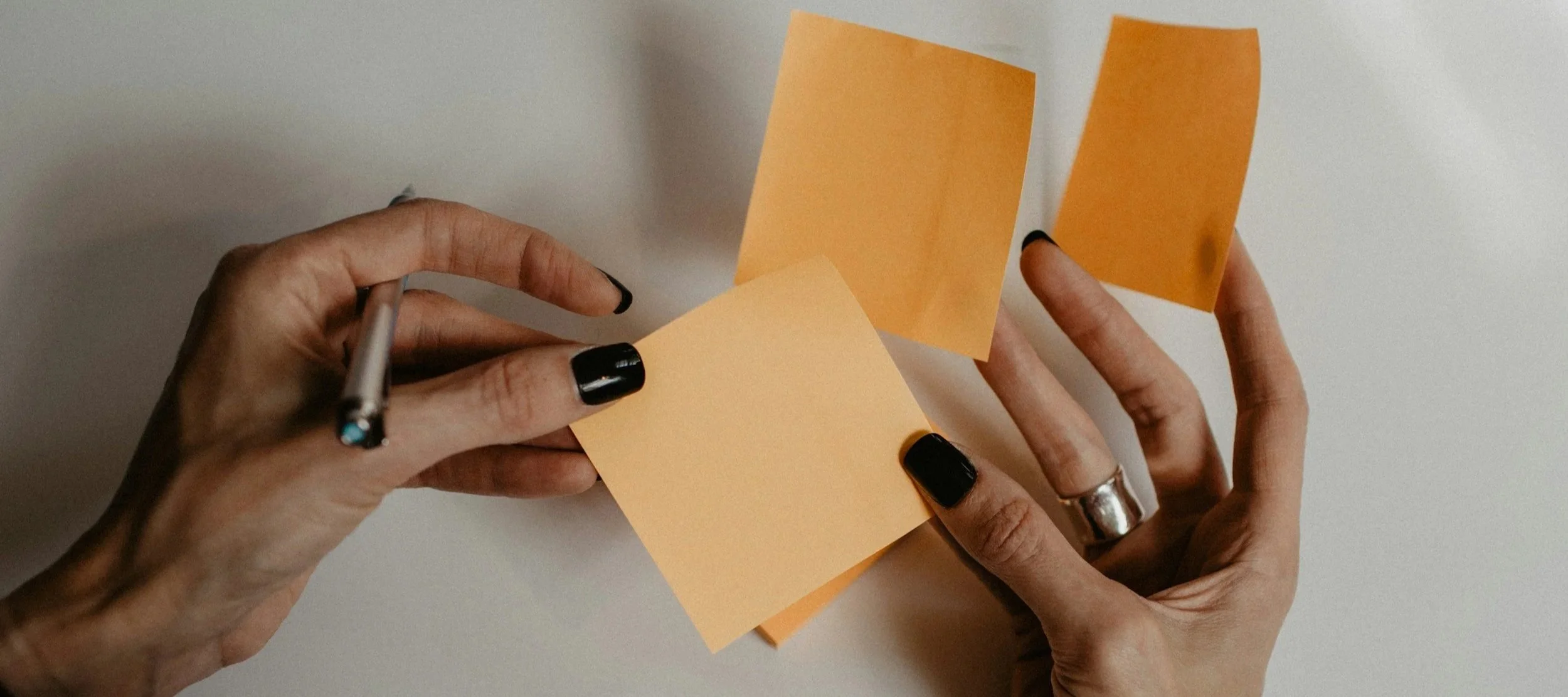 HVORDAN VELGE RIKTIG LEDERUTVIKLING?