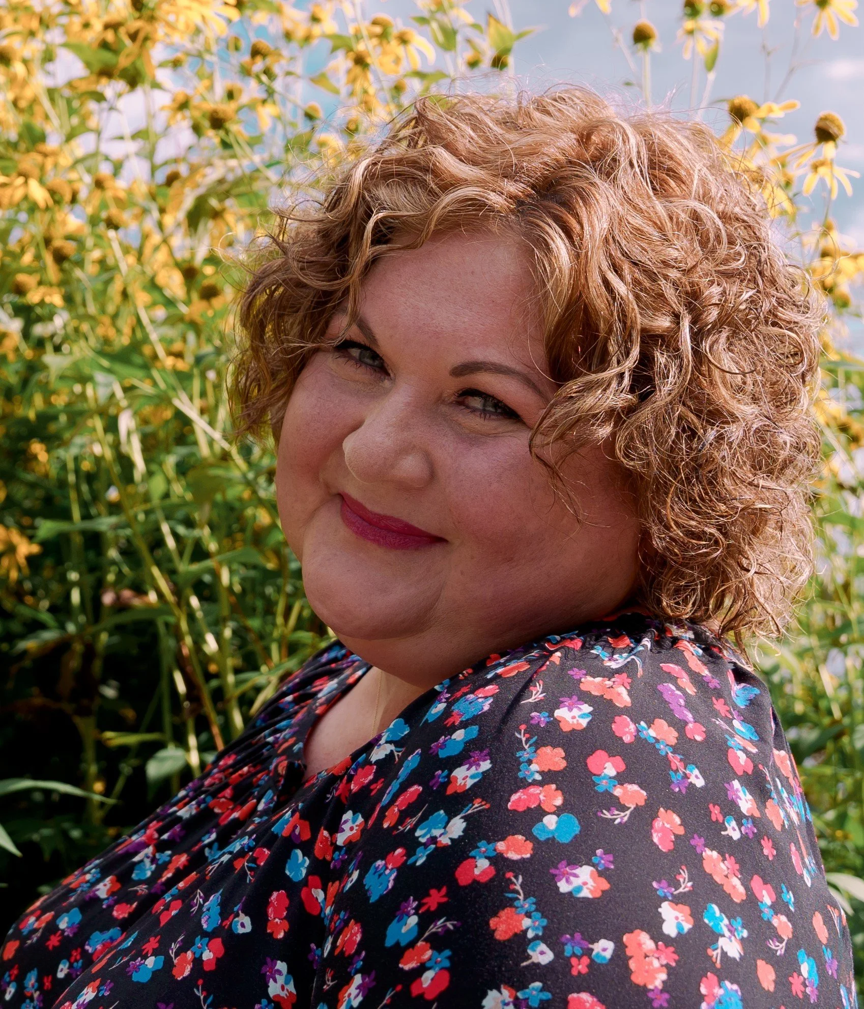 Kelly Francis, author of Holy Facade, dedicated to spiritual abuse recovery and faith-based narcissism healing