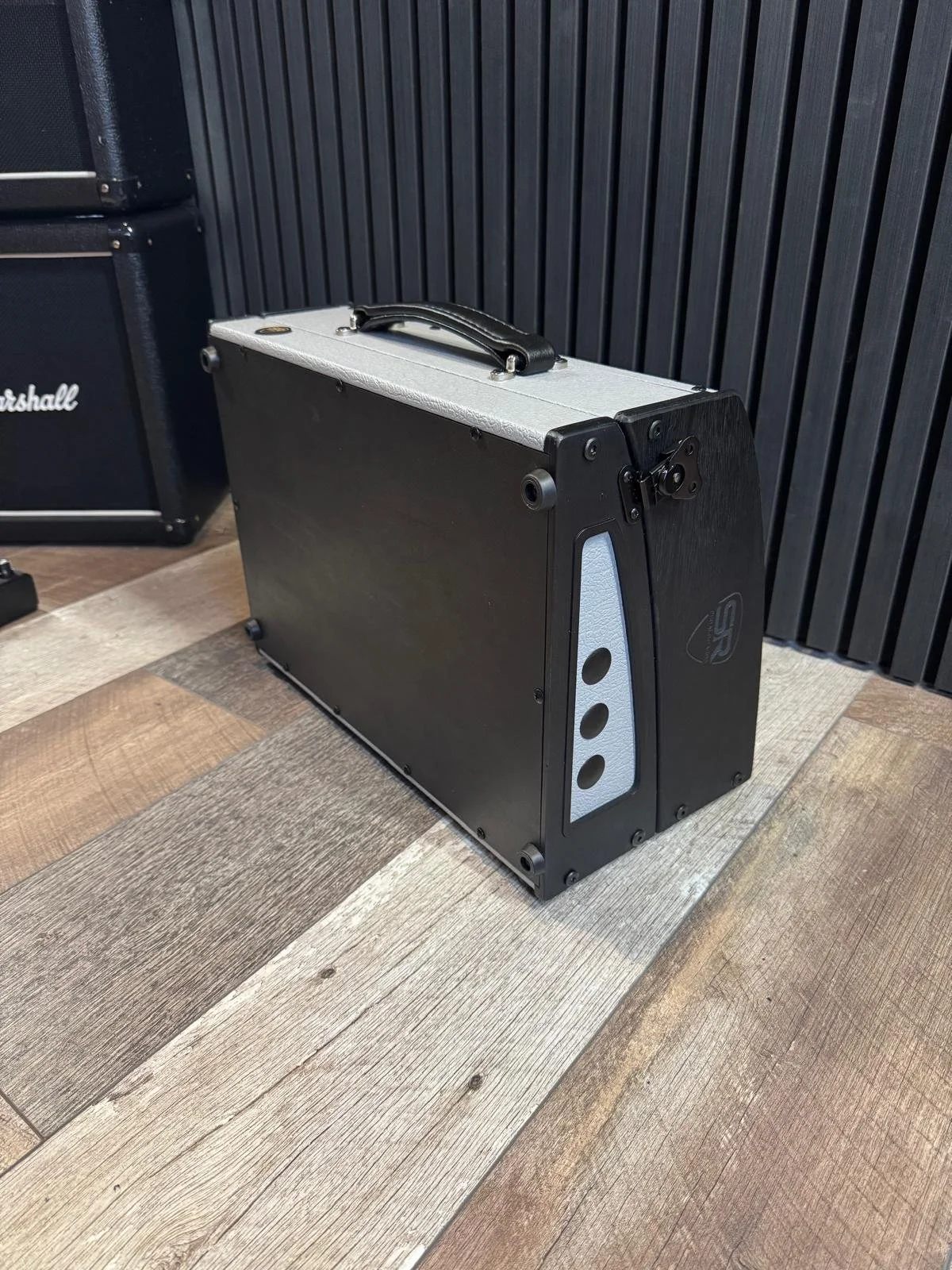 Marshall-Style Elephant Silver 2.jpeg