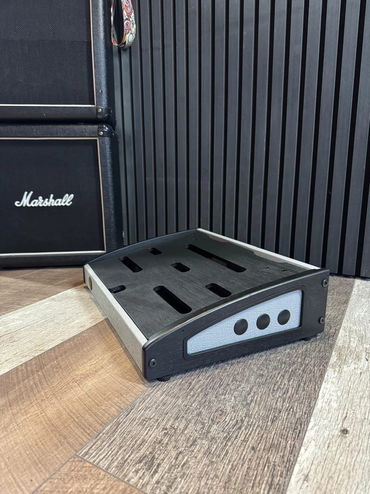 Marshall-Style Elephant Silver 8.jpeg