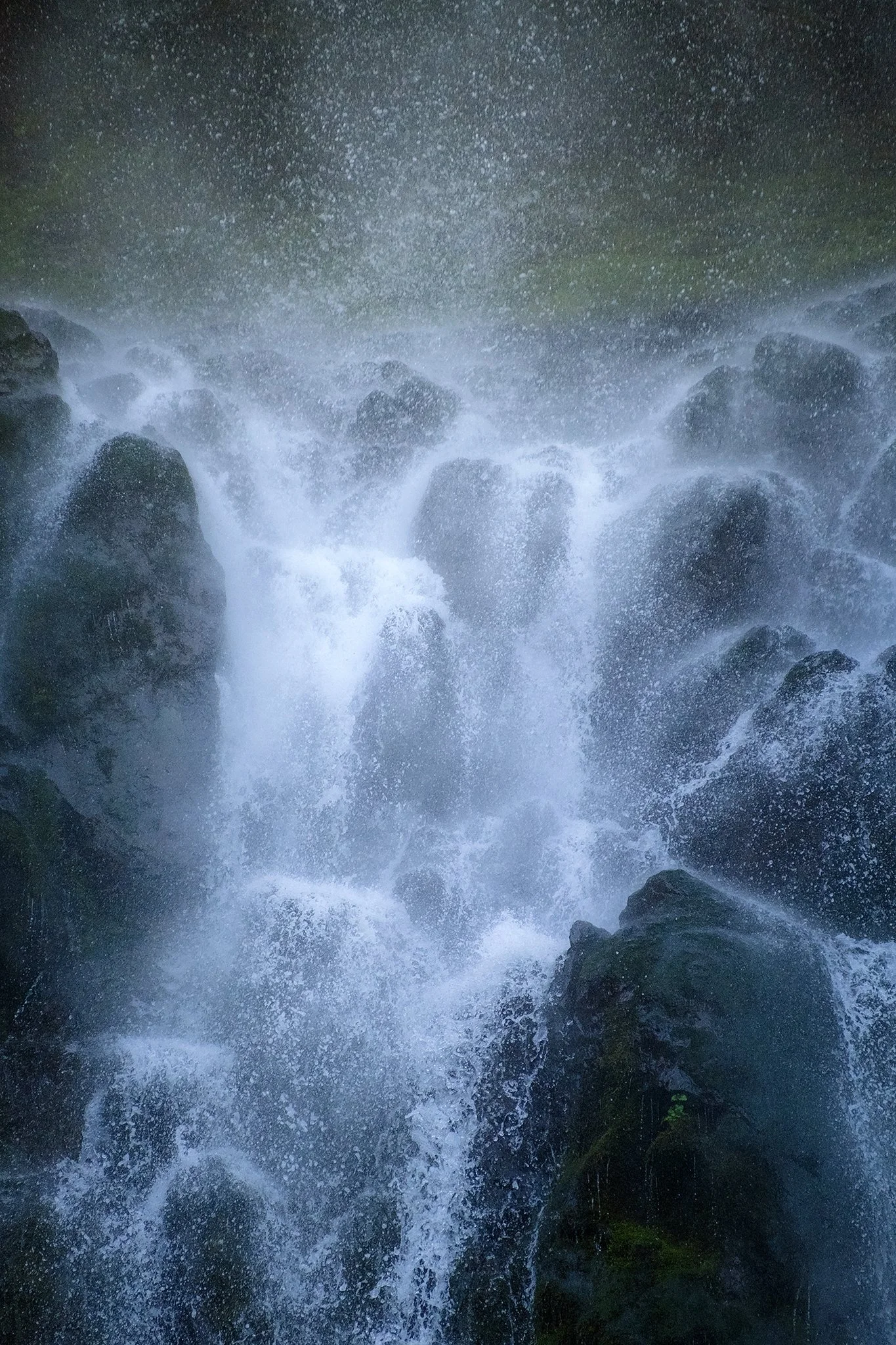 Roaring-Cascade-Series-4-Multnomah-Falls-[3x2]-(Web).jpg