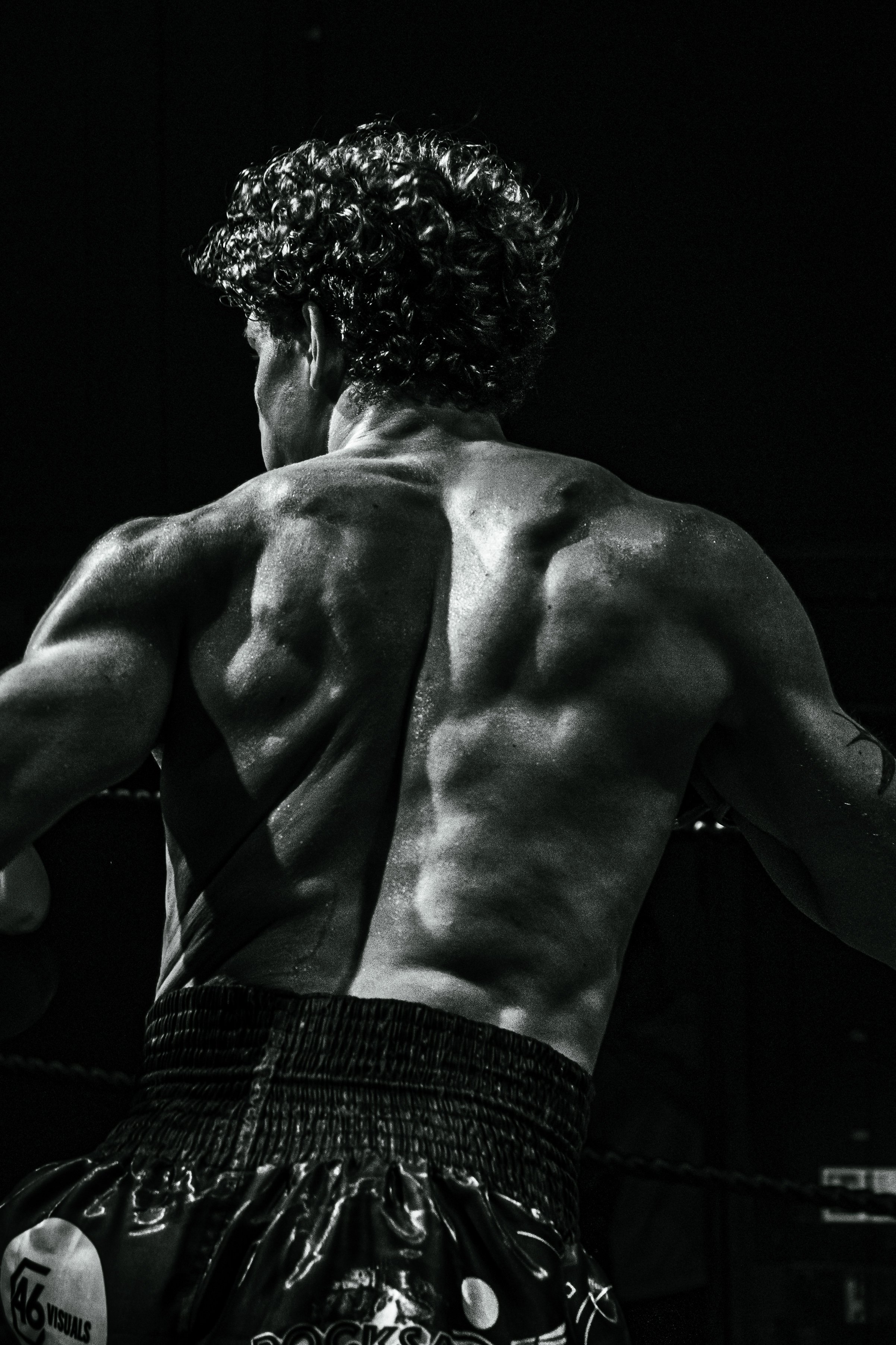 From Boudoir to Boxing: Capturing the Energy of a Polish Fight Night in Edinburgh