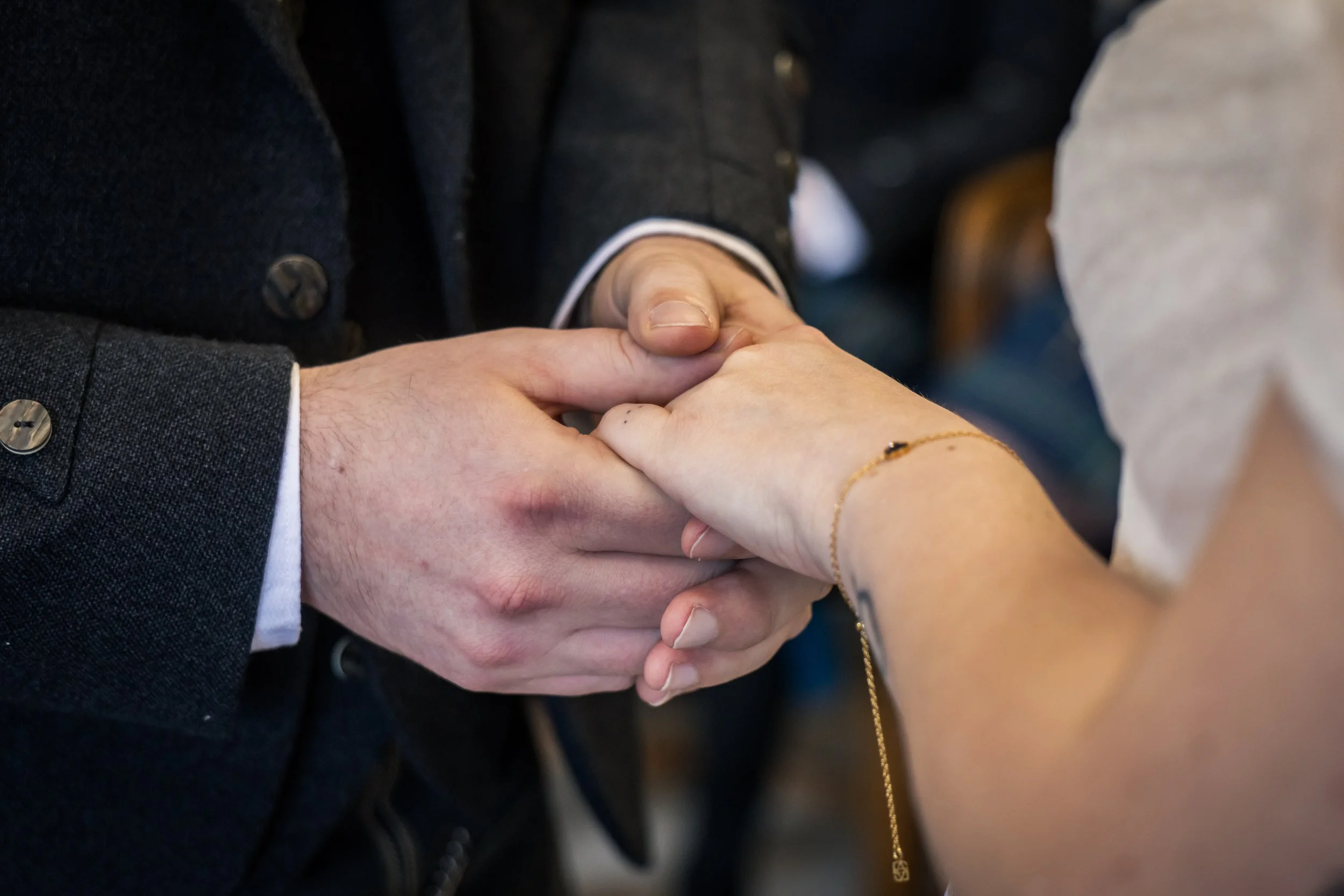 Emotional Perth Registry Office Wedding | Sabina & Dan’s Intimate Ceremony in Perth