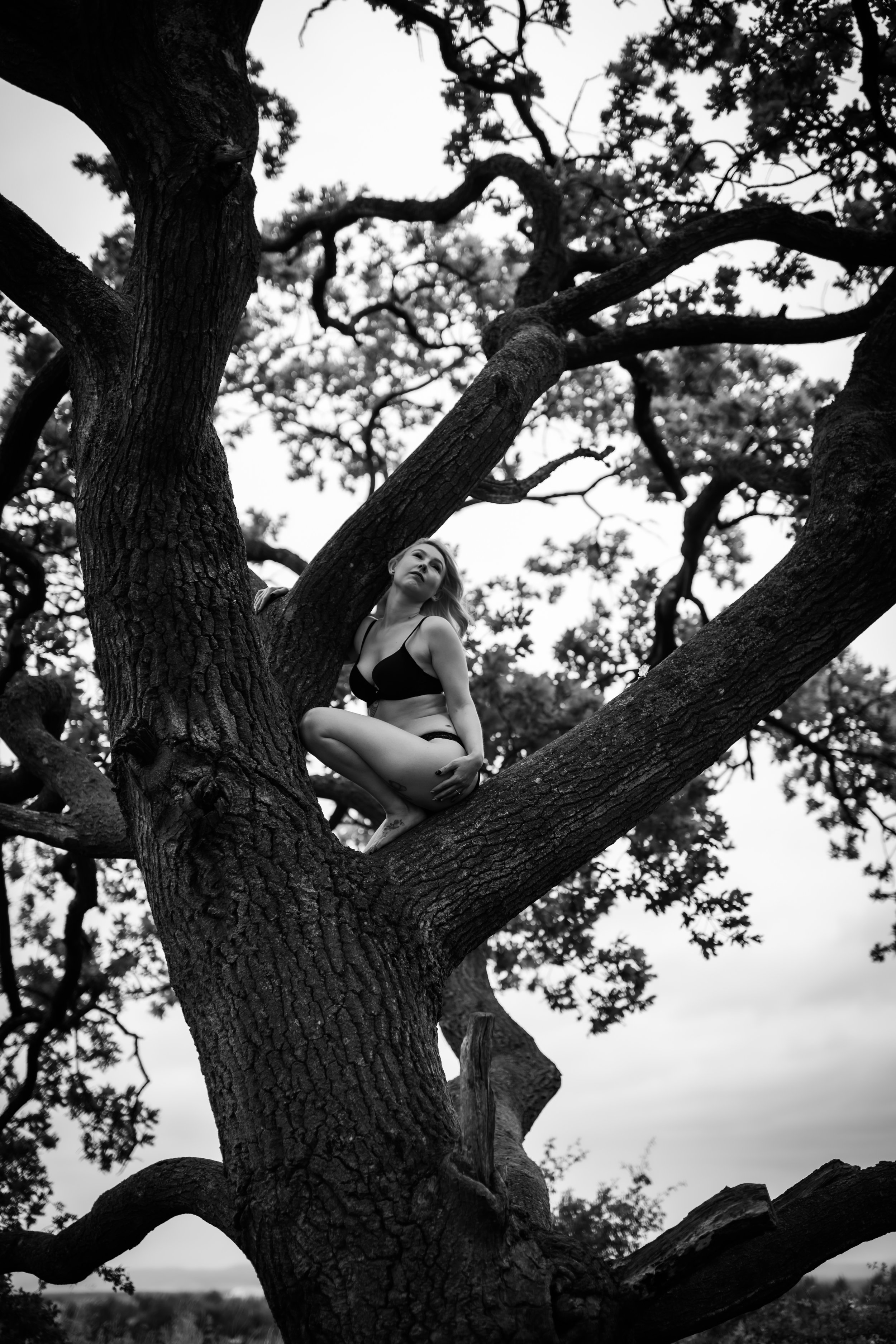 Outdoor Boudoir Photoshoot in Scotland | Hayley’s Tree Swing Session