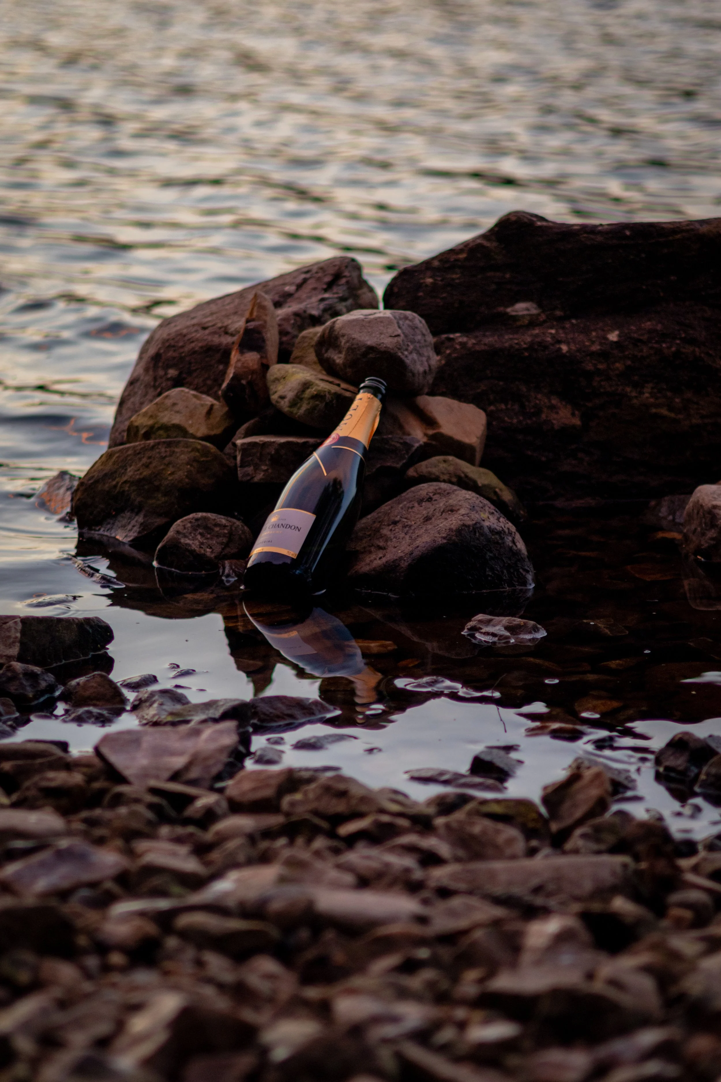 An Intimate Anniversary Photoshoot on Loch Tummel