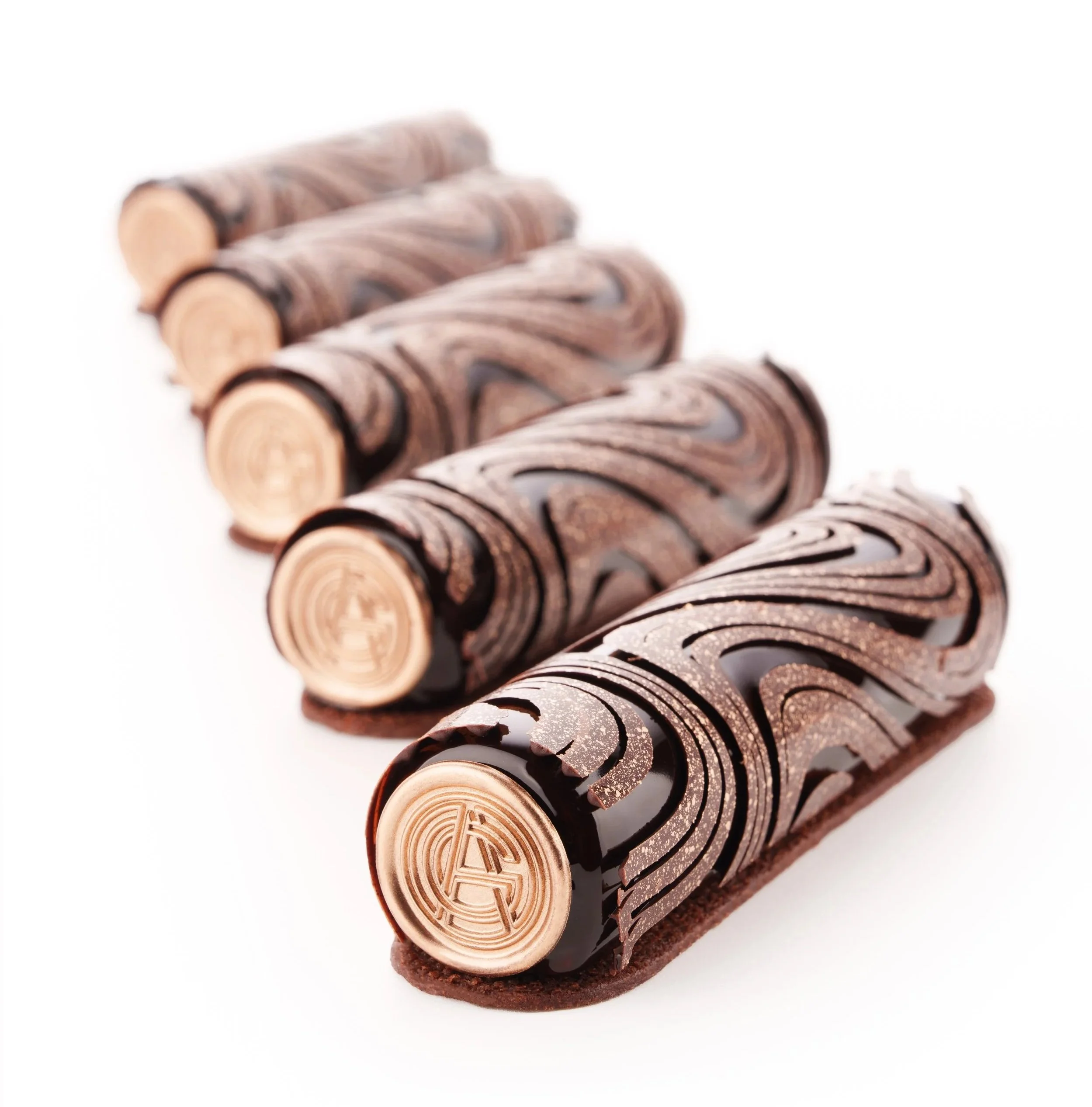 ChocolateCylinder-AmaurySig-Photo-V01.jpg