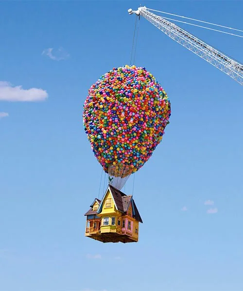 airbnb-icons-pixar-up-house-floats-designboom-600.jpg