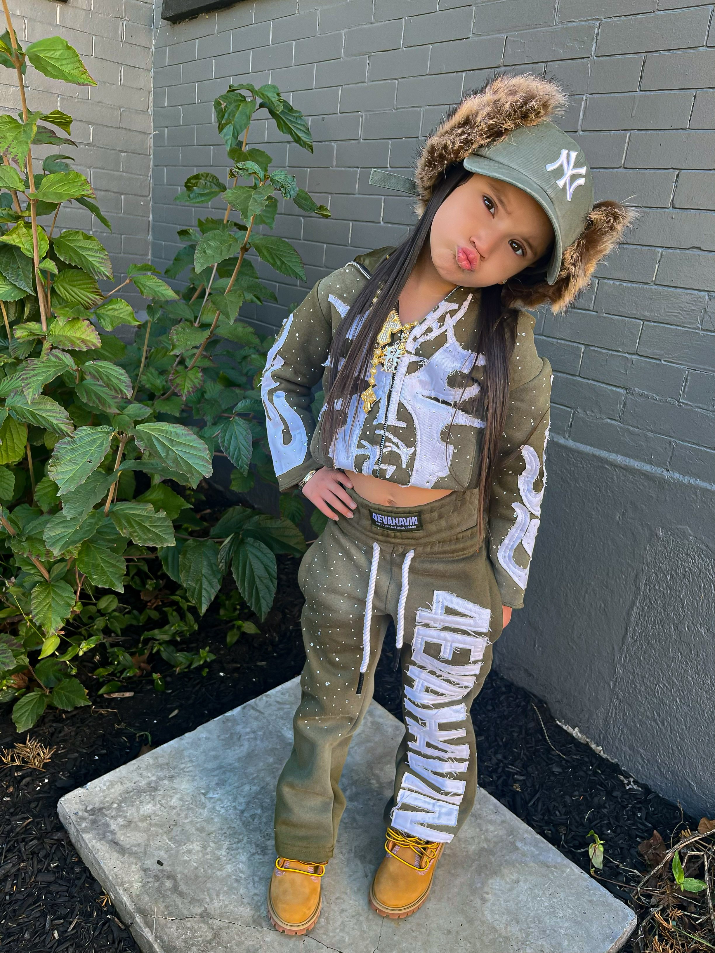 PREORDER OLIVE GREEN FULL ZIP "KIDS"