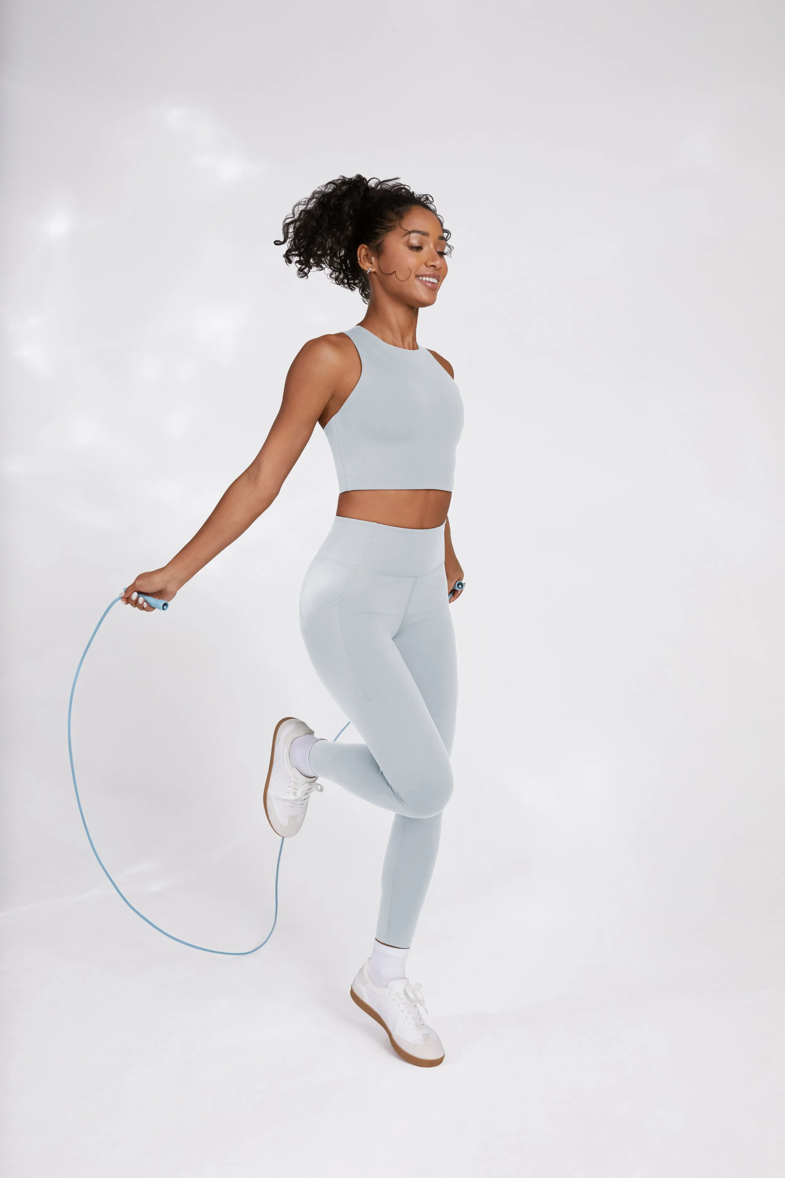 Lifestyle_Ally_Liquid Light_Flex Active-Thistle_2525.jpg