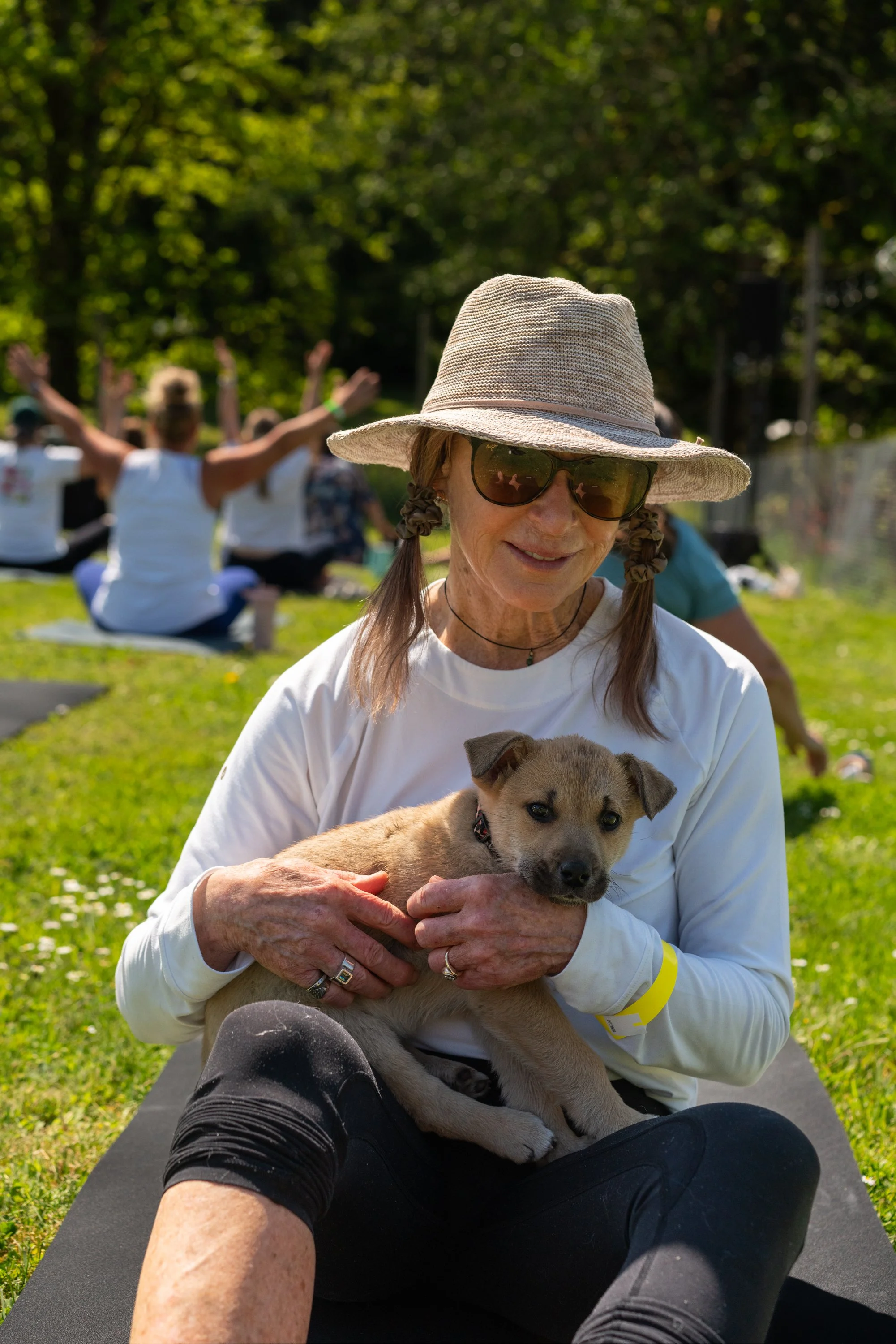 puppy yoga-89.jpg