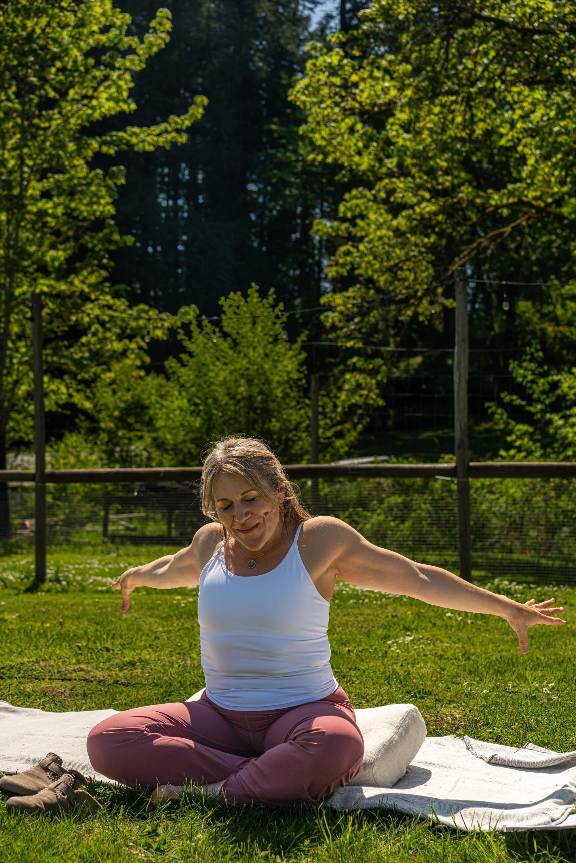 puppy yoga-28.jpg