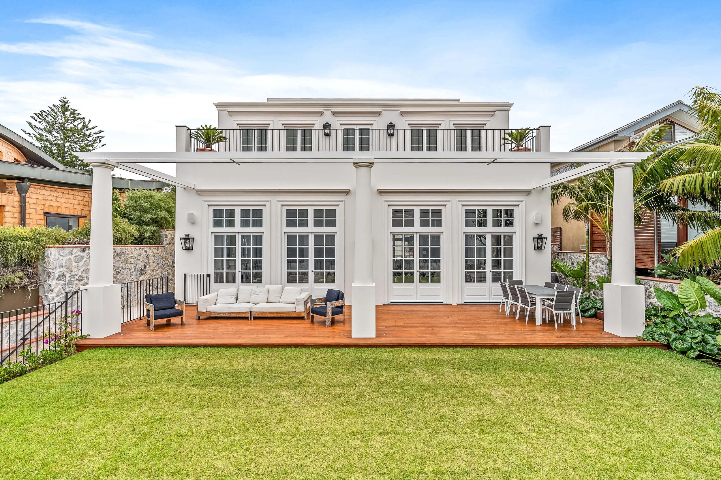 Villa Bronte-1.jpg