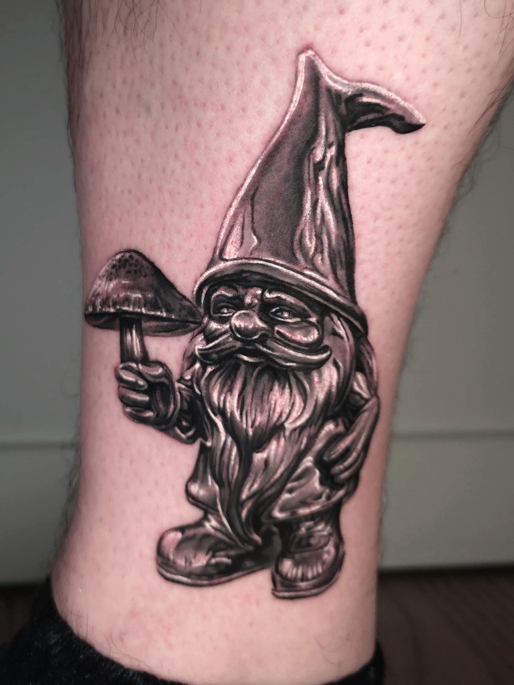 blackandgrey-microrealism-chrome-tattoo-chicago.jpg