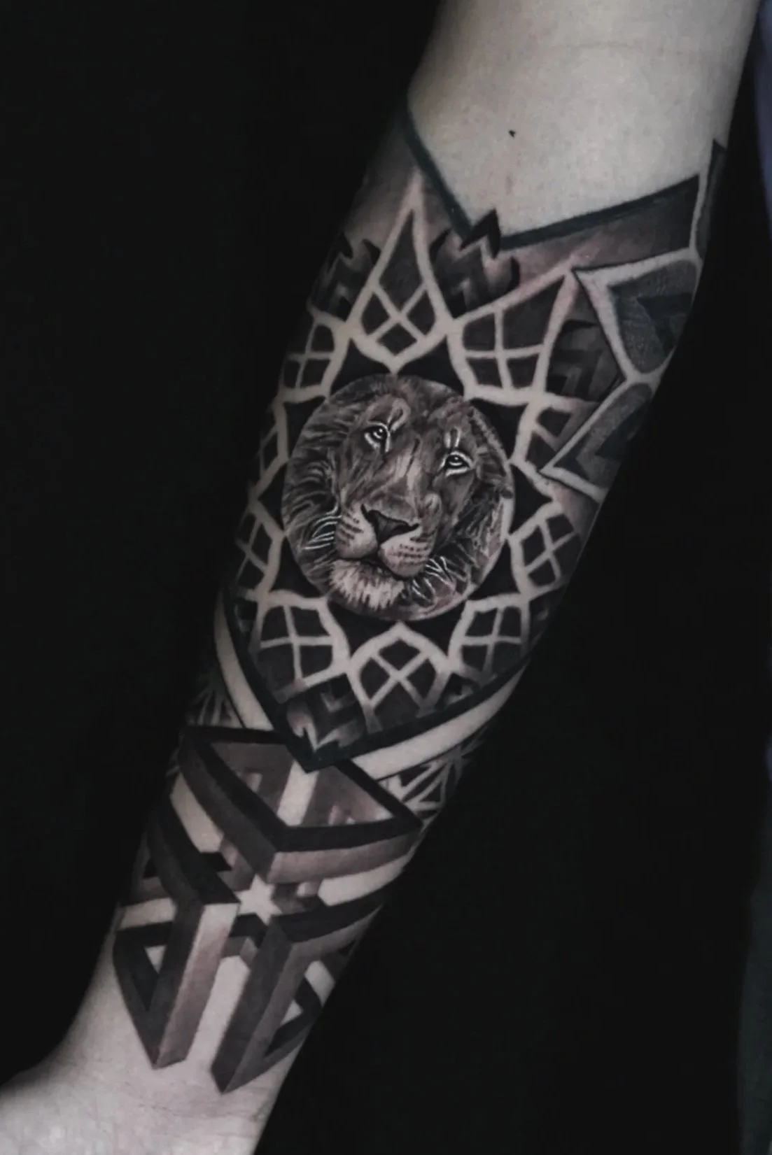 Geometric-tattoo-chicago