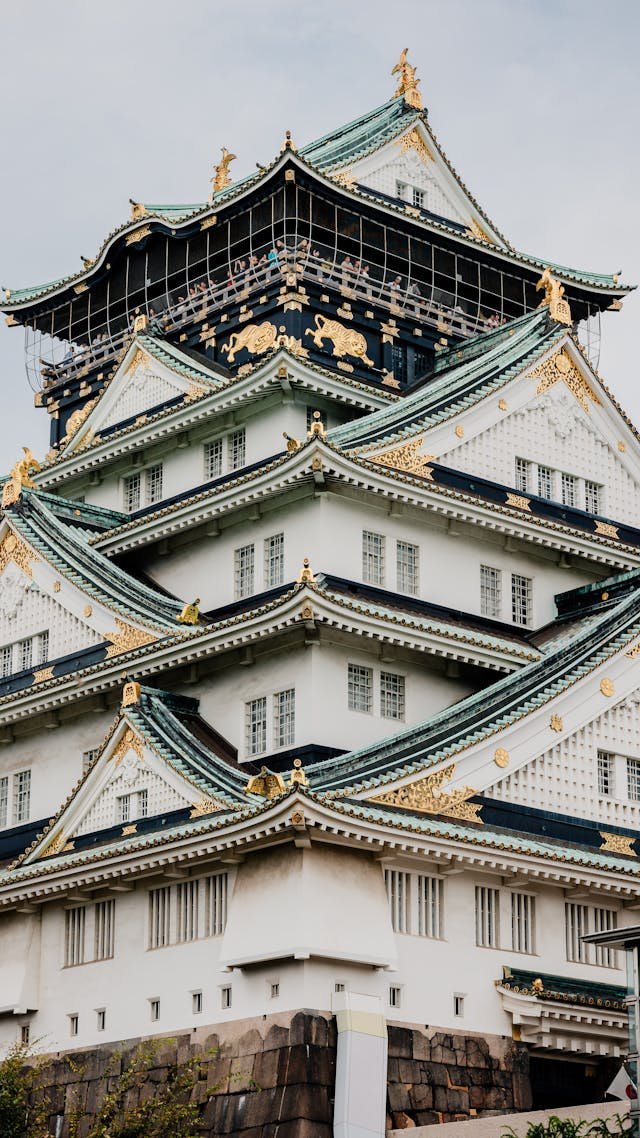 osaka-through-design-and-architecture-private-tour-osaka-castle.jpg
