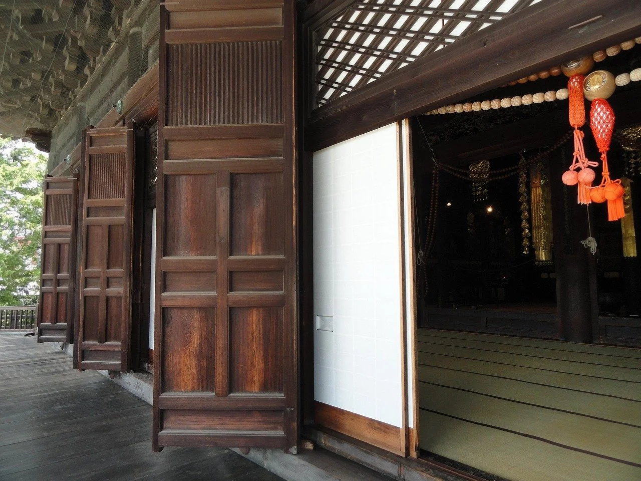 kyoto-architectural-secrets-led-by-an-architect-tour-sanjusangendo-temple-2.jpg