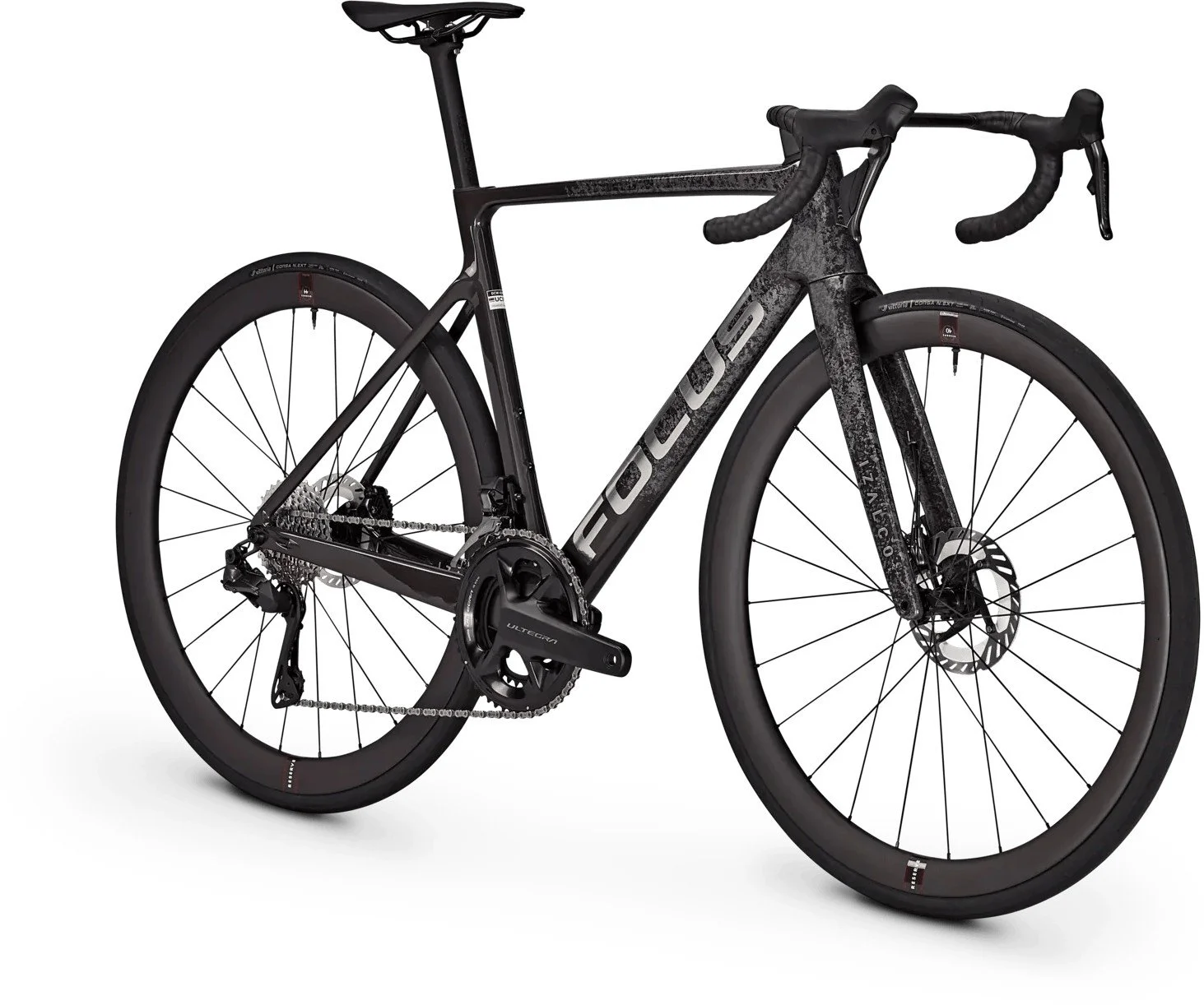 Focus Izalco Max 9.7 black, front three-quarter view with Reserve 40|44 carbon wheels