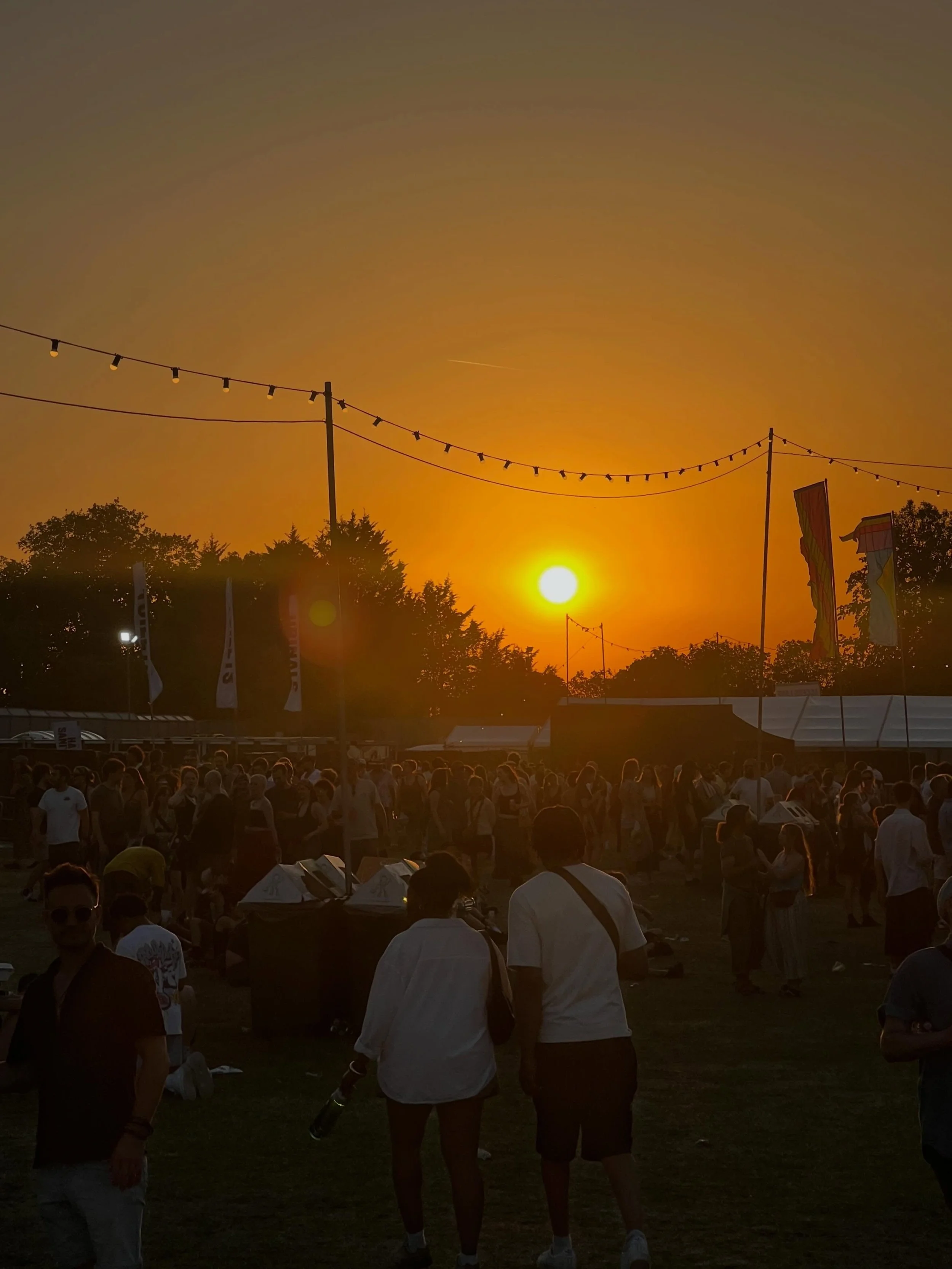 thank god for festival season!!

Now taking bookings for the summer!
