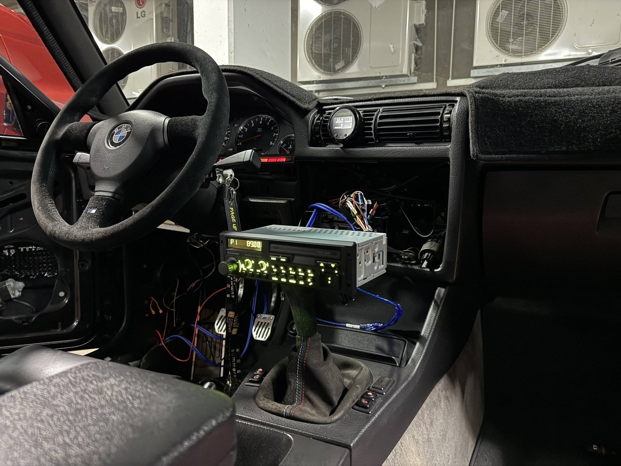 BMW E30 M3 Blaupunkt bluetooth headunit upgrade