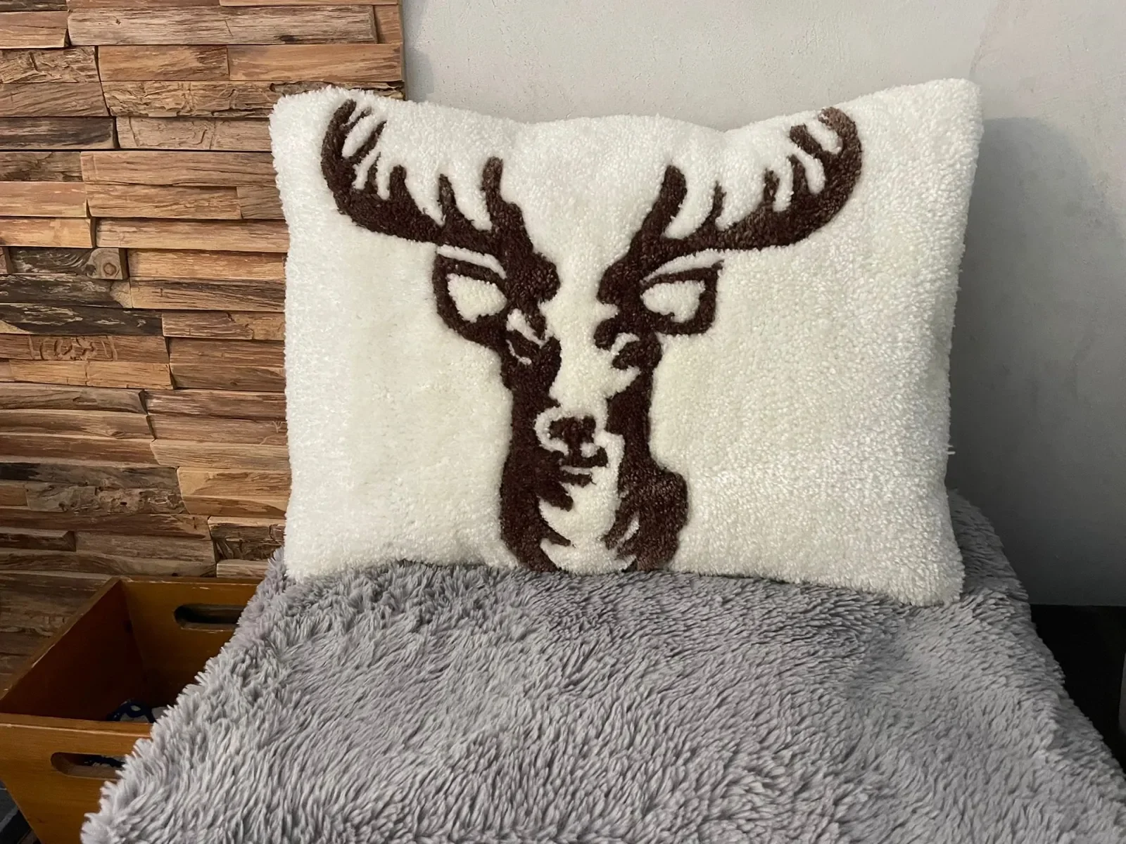 Coussin-Cerf.webp