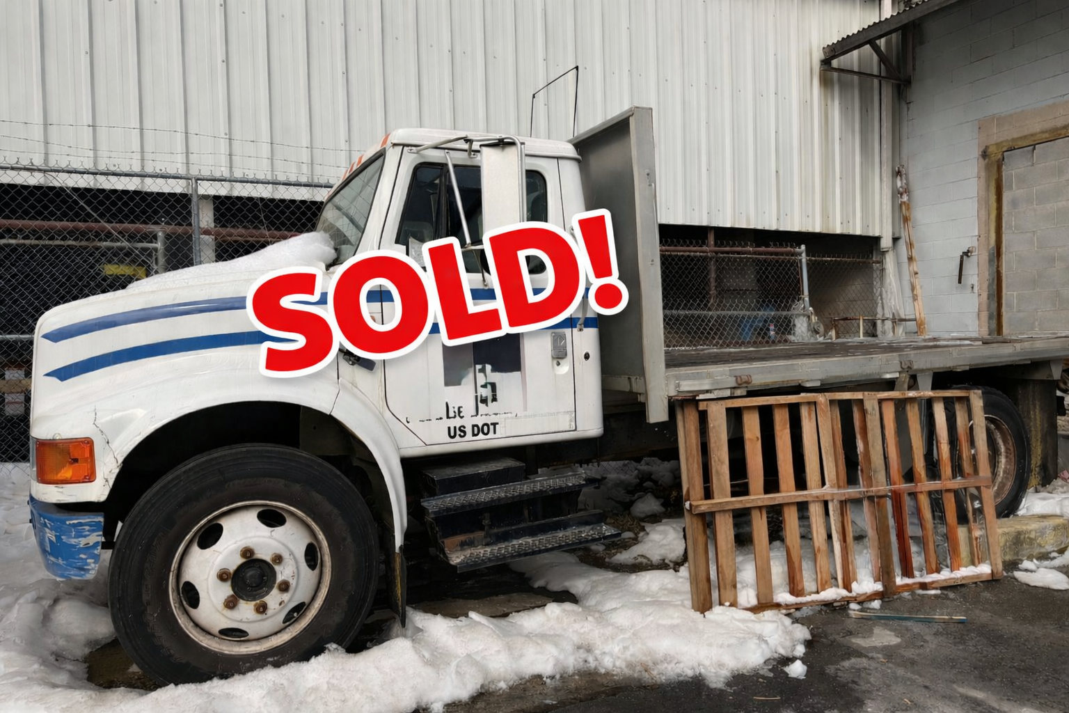 1994 International Durastar 4600 Flatbed Truck