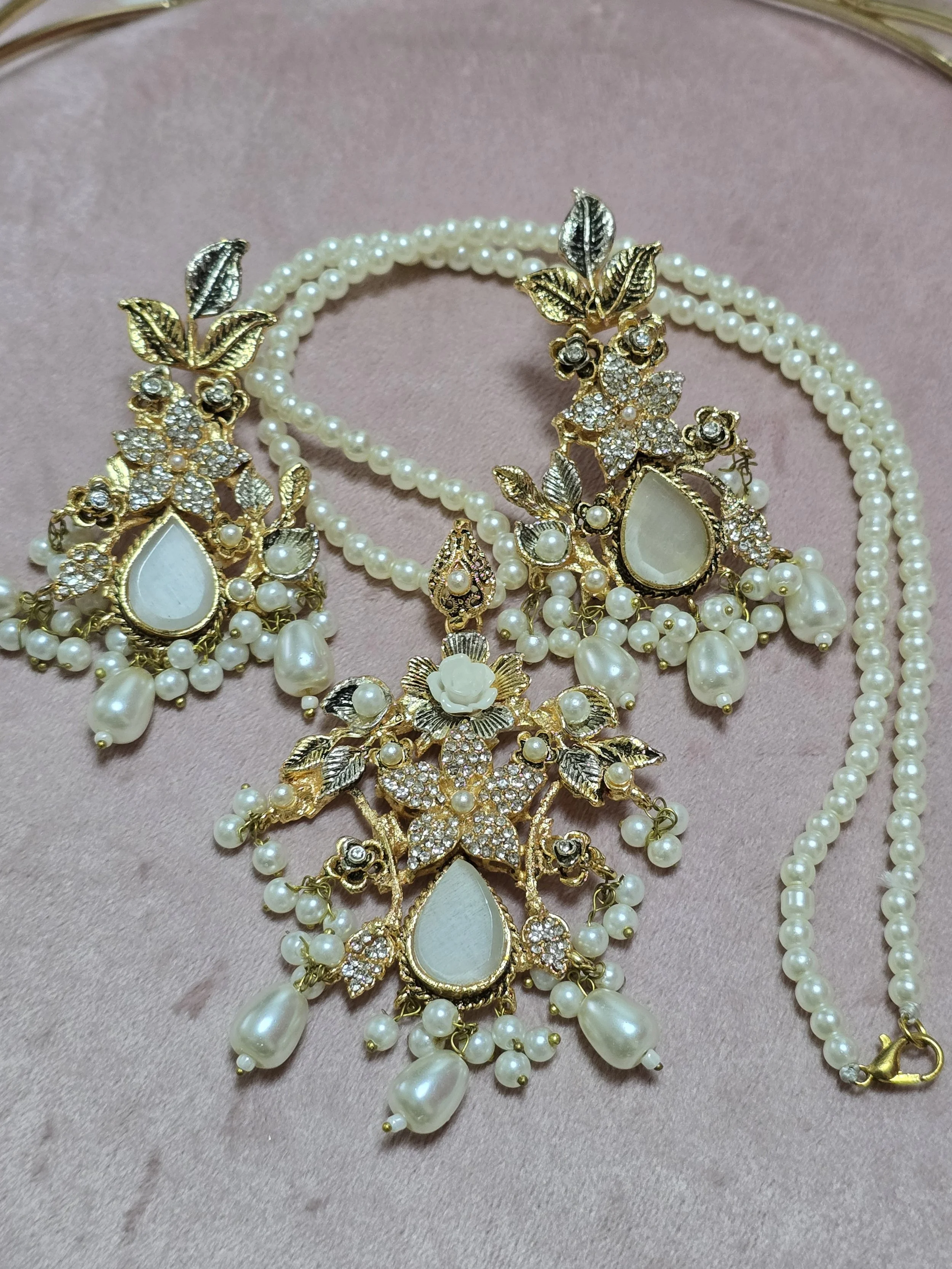 Pearlescent Floral Bouquet Pendant and Earrings Set
