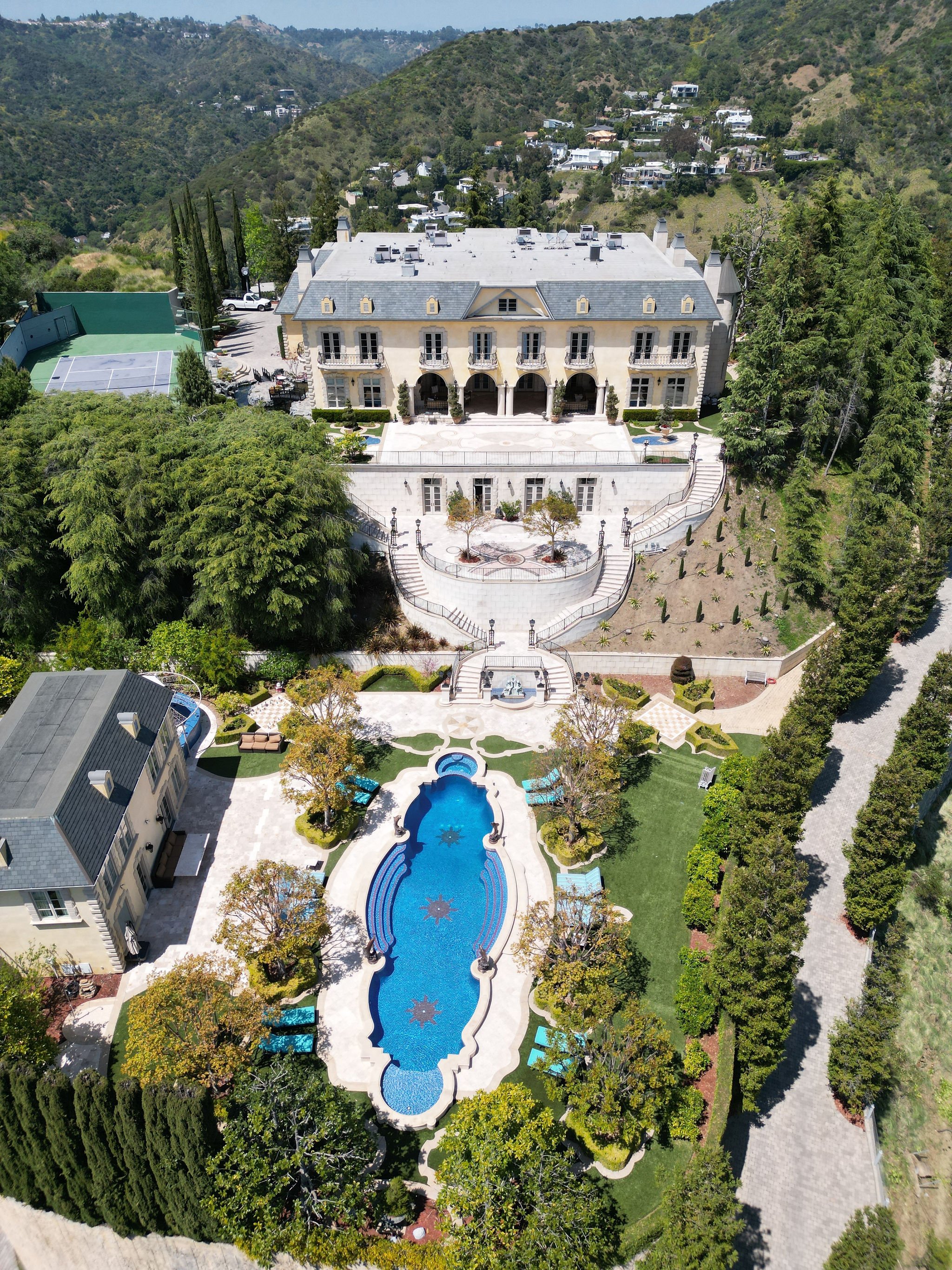 Abbeville | Beverly Hills