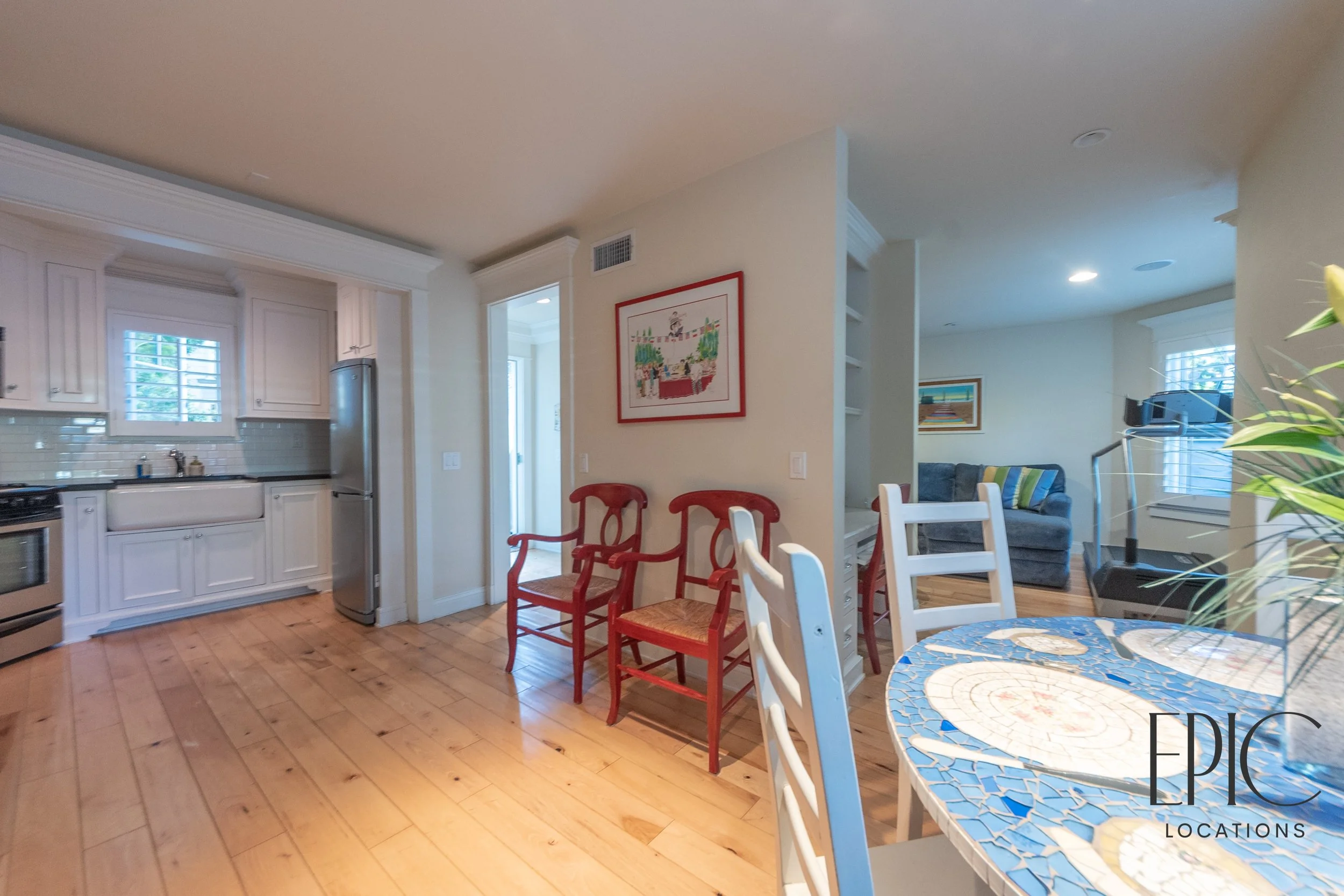 30760 Broadbeach Guesthouse-2.jpg