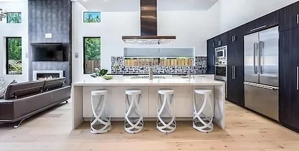 Marco - Kitchen Bar.jpg