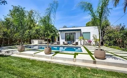 Marco day pool side.jpg