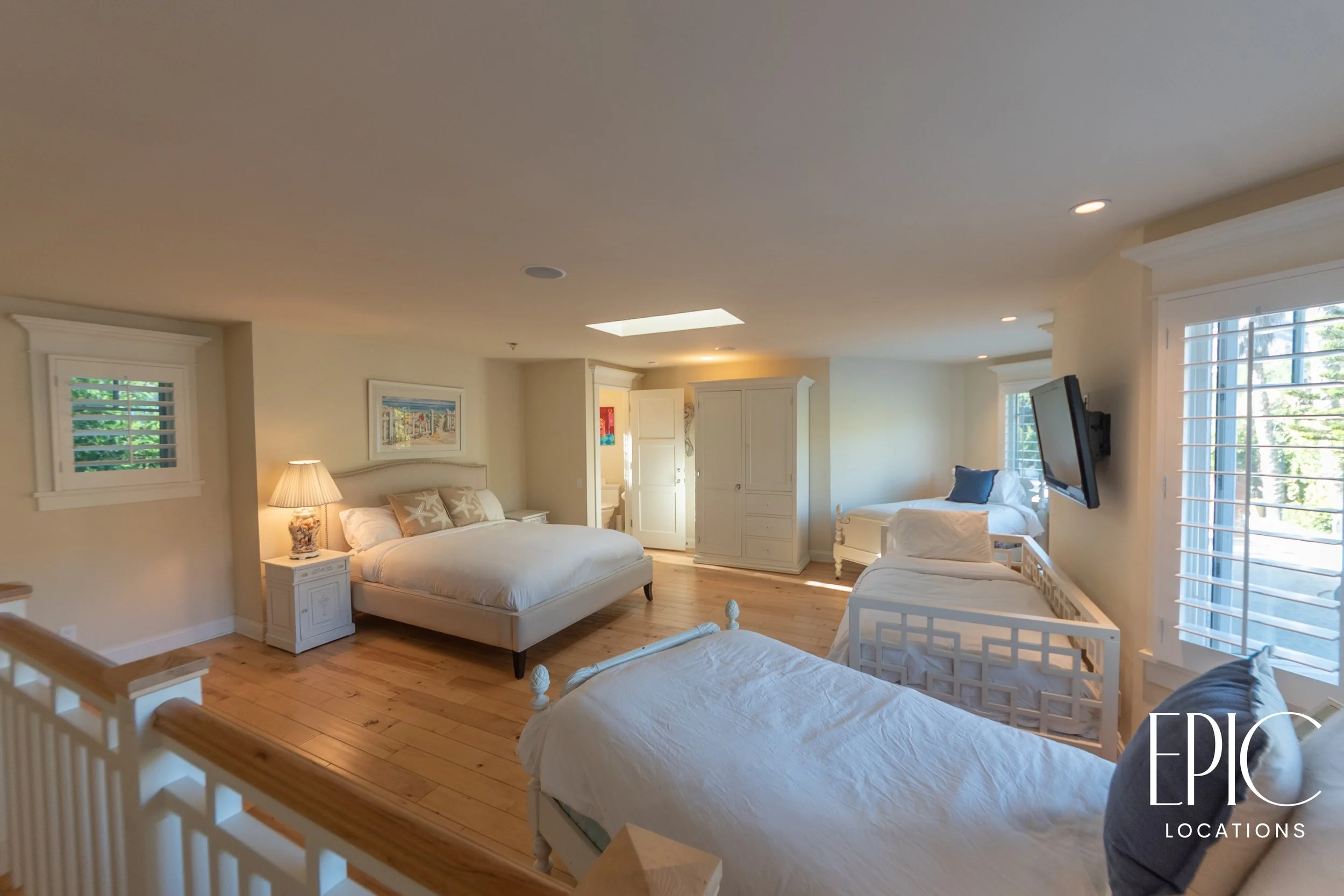 39 guesthouse bedroom (1).jpg