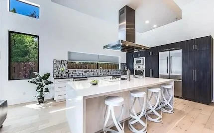 Marco side kitchen bar.jpg