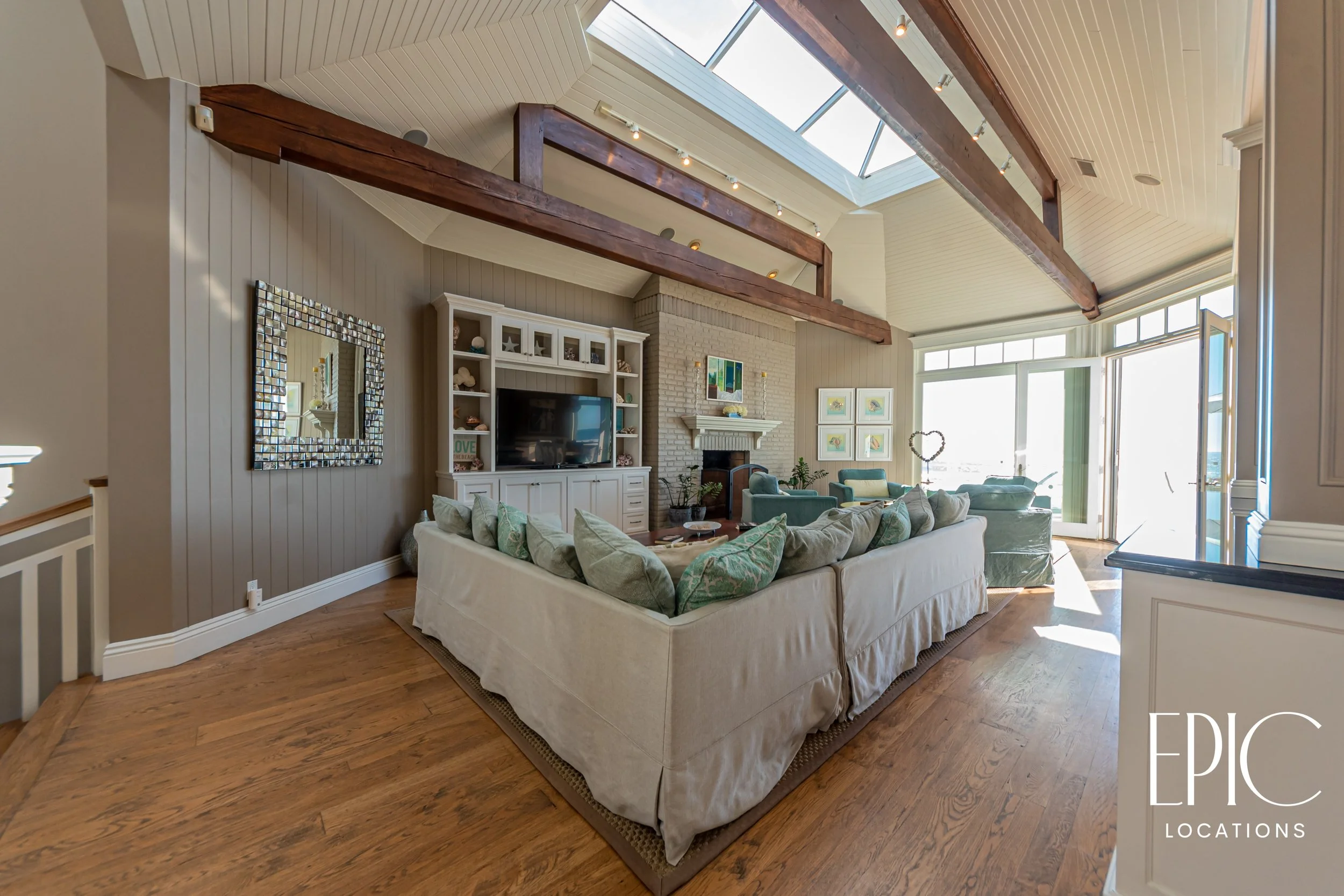 30760 Broadbeach-1.jpg