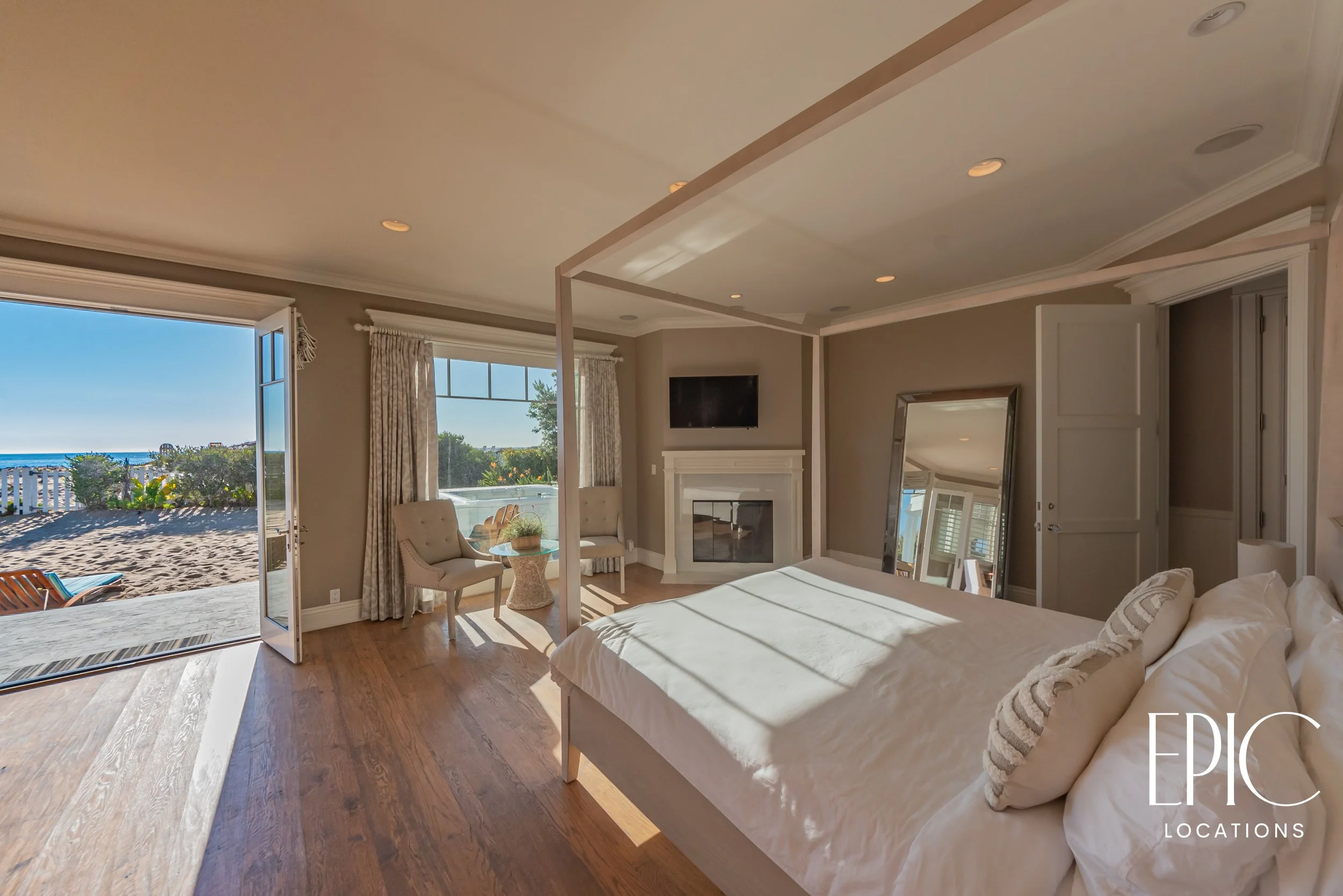 19 primary bedroom ocean view (1).jpg