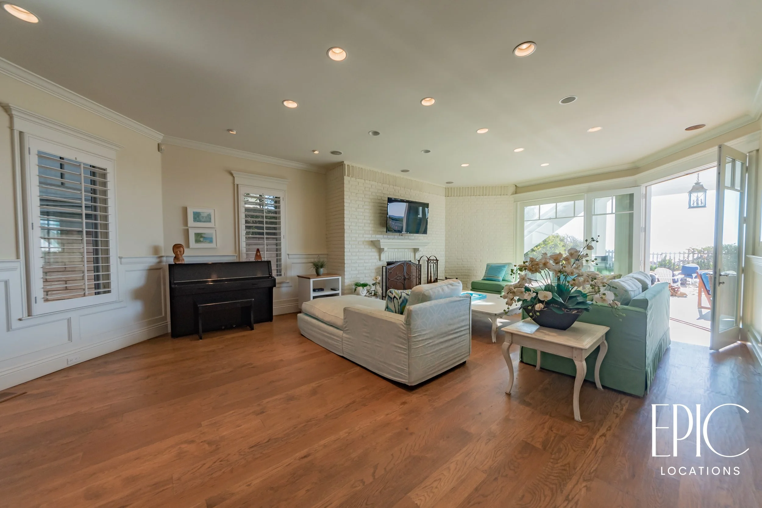 downstairs living room.jpg