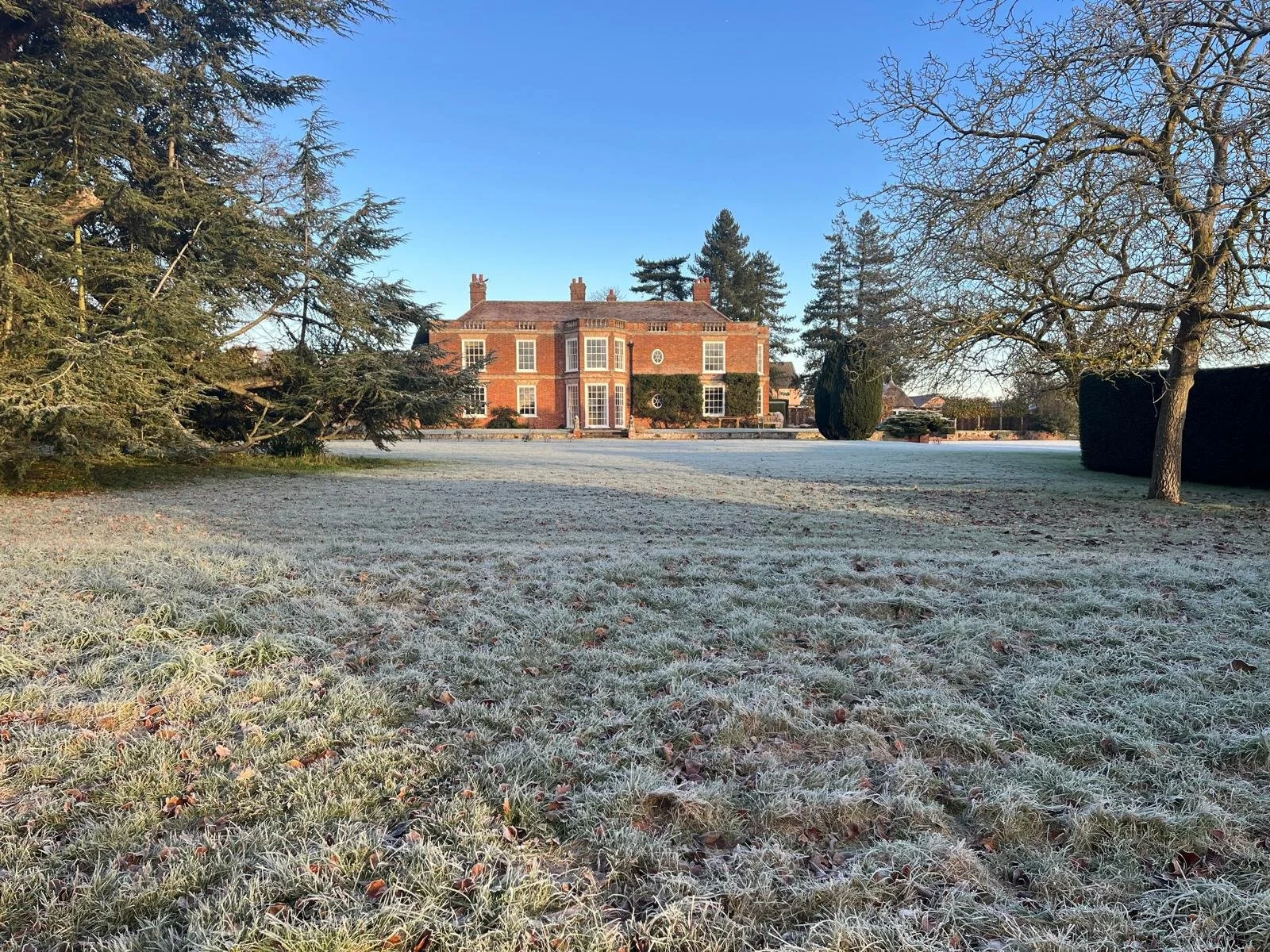 Fysh - snow fw exterior .jpeg