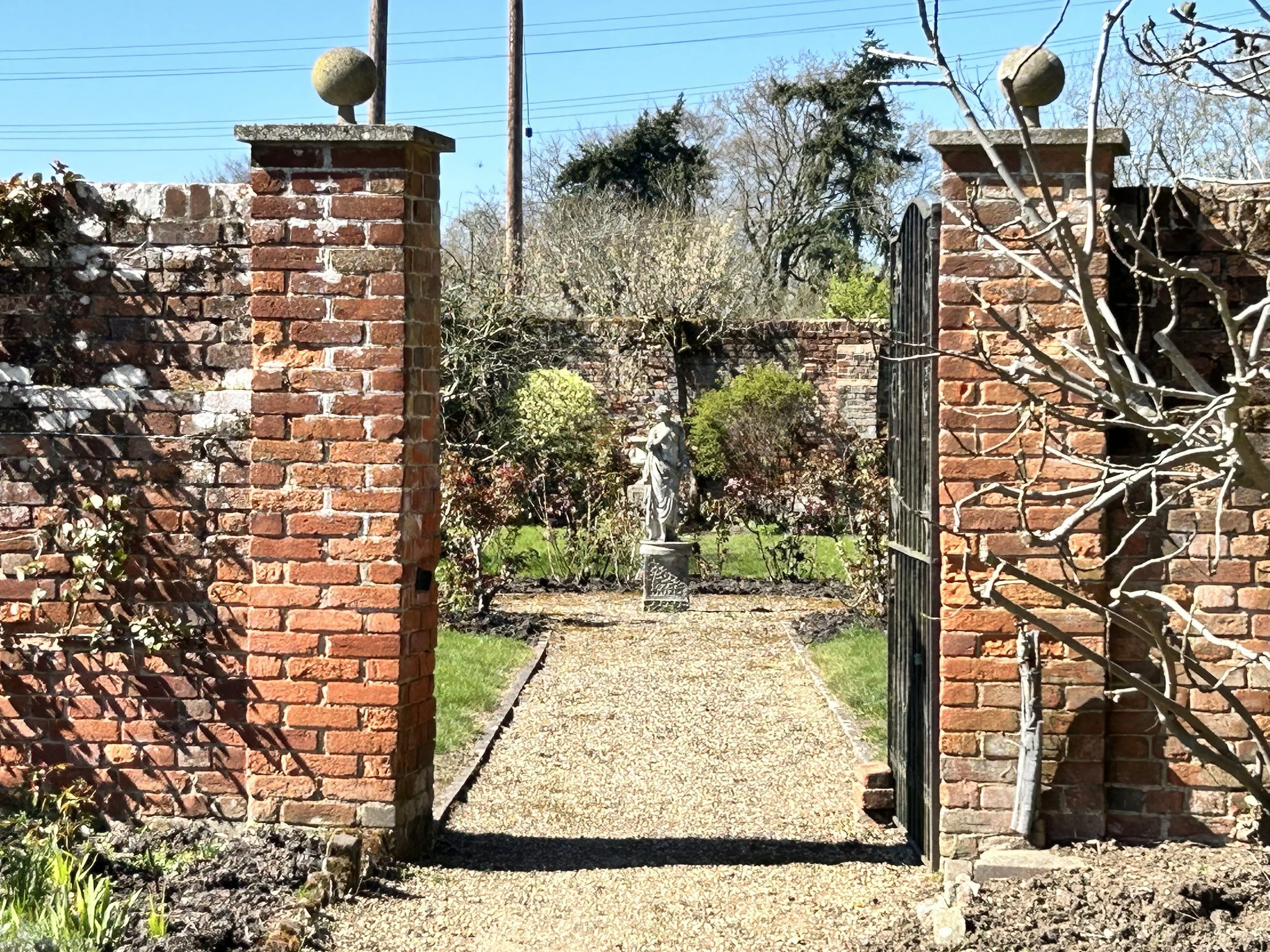 Fysh-gate exterior .jpg