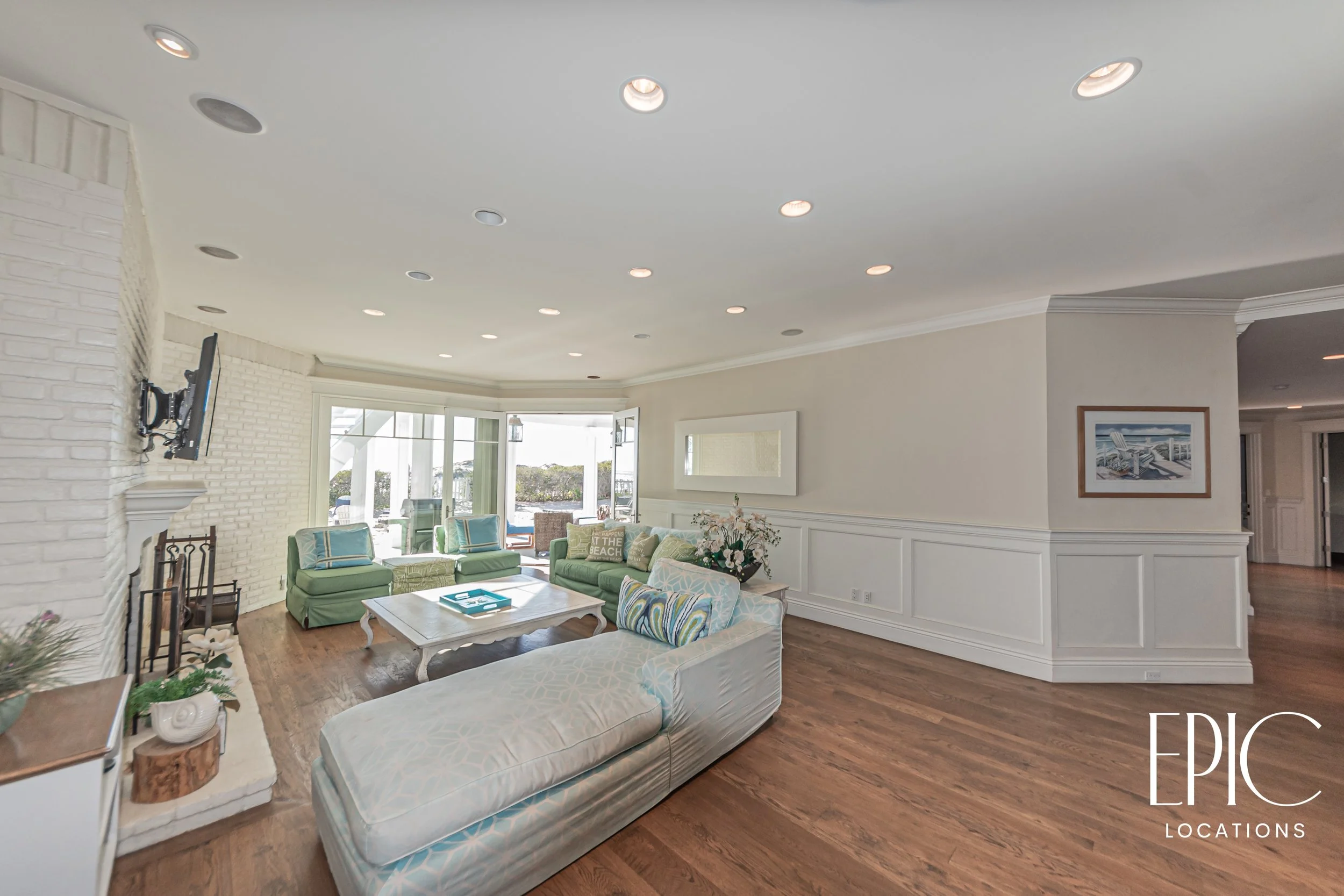 30760 Broadbeach-48.jpg