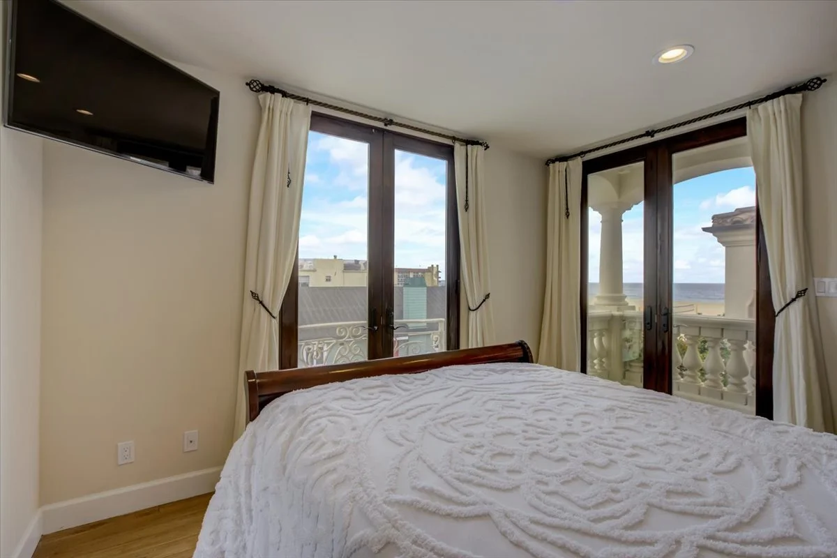 56-The Strand-056.jpg