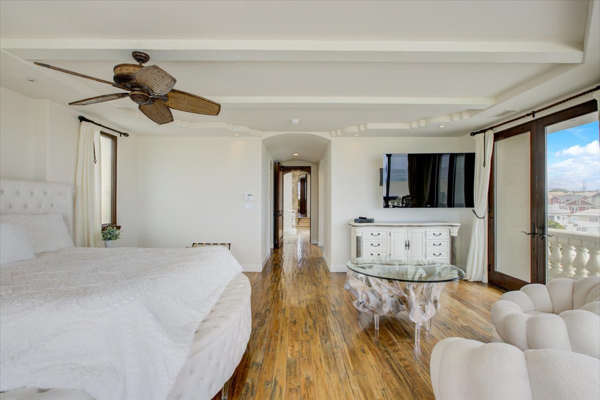 24-The Strand-024.jpg