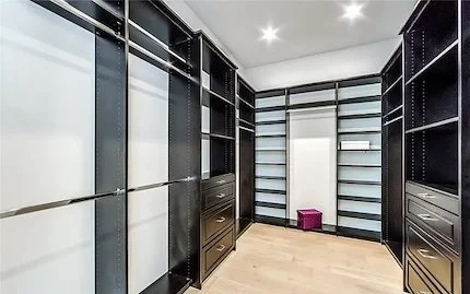 Marco Master Closet.jpg