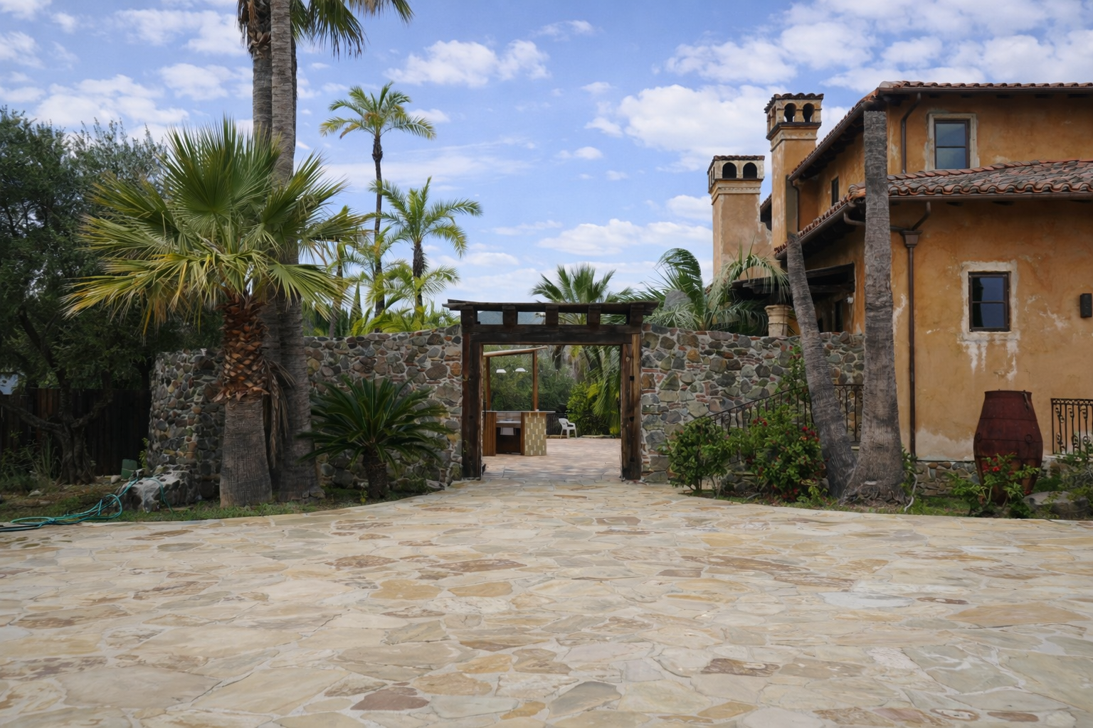 South Side Entrance.png