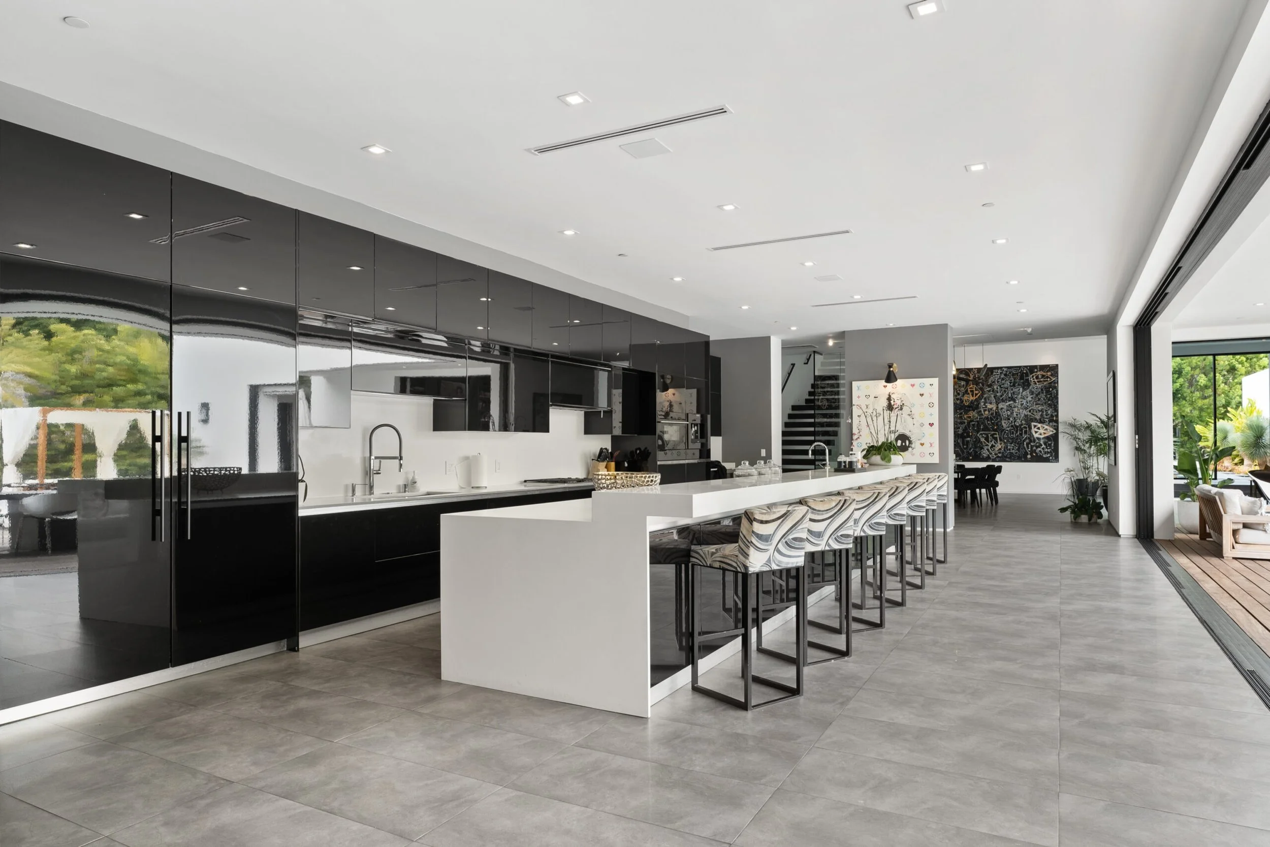 Lyric | Hollywood Hills