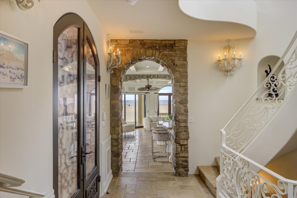 10-The Strand-010.jpg