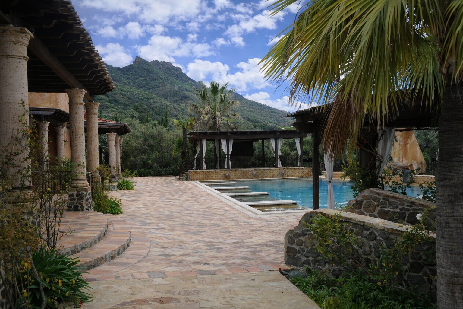 Pool - South Facing.png