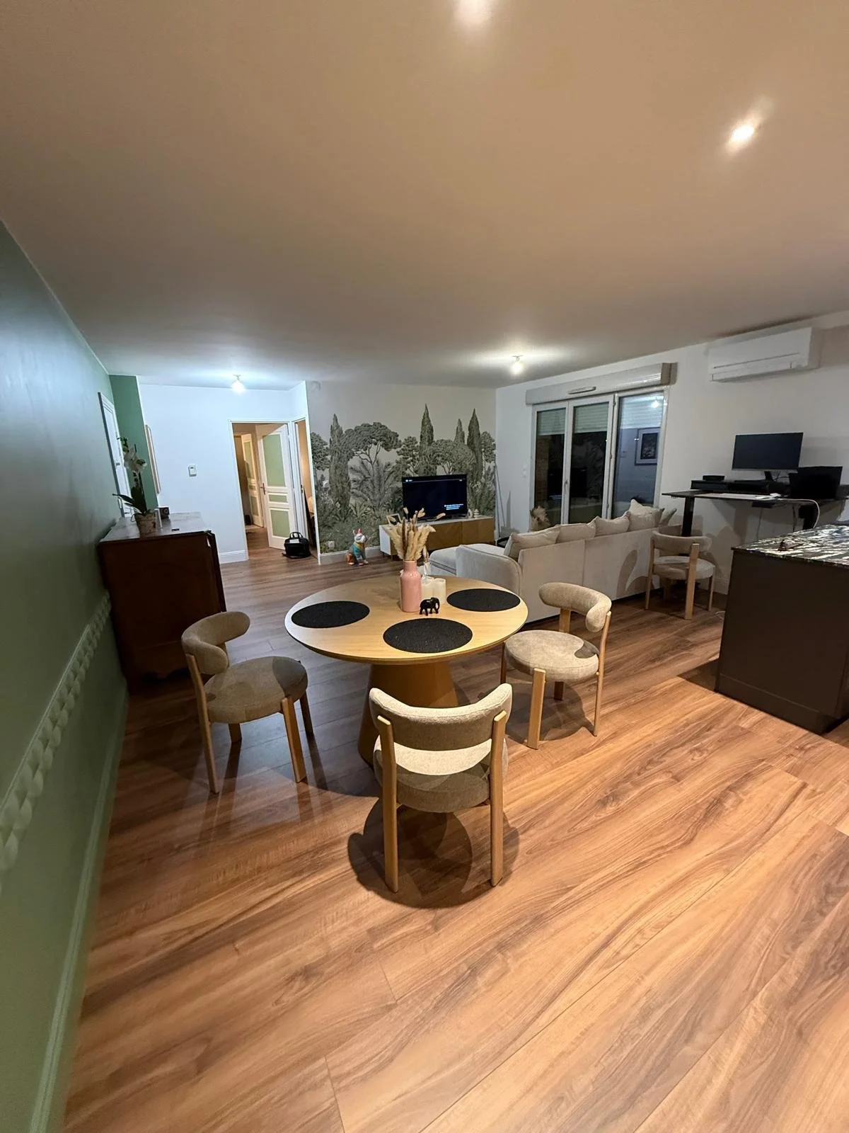 LAECLAT AMENAGEMENT SALON 2
